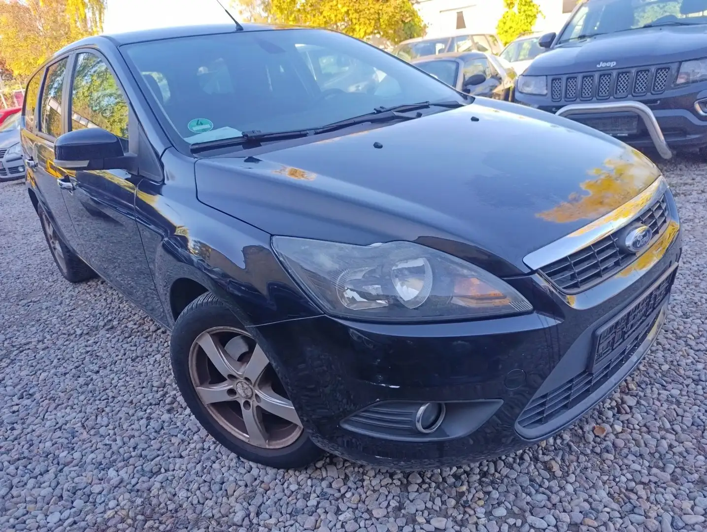 Ford Focus Turnier Ghia-AUTOMATIK Noir - 1