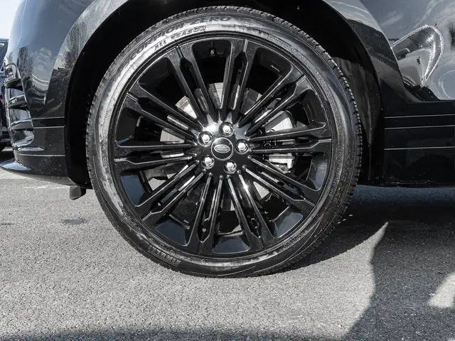 Land Rover Range Rover Velar view 7