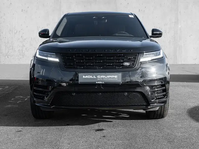 Land Rover Range Rover Velar view 3