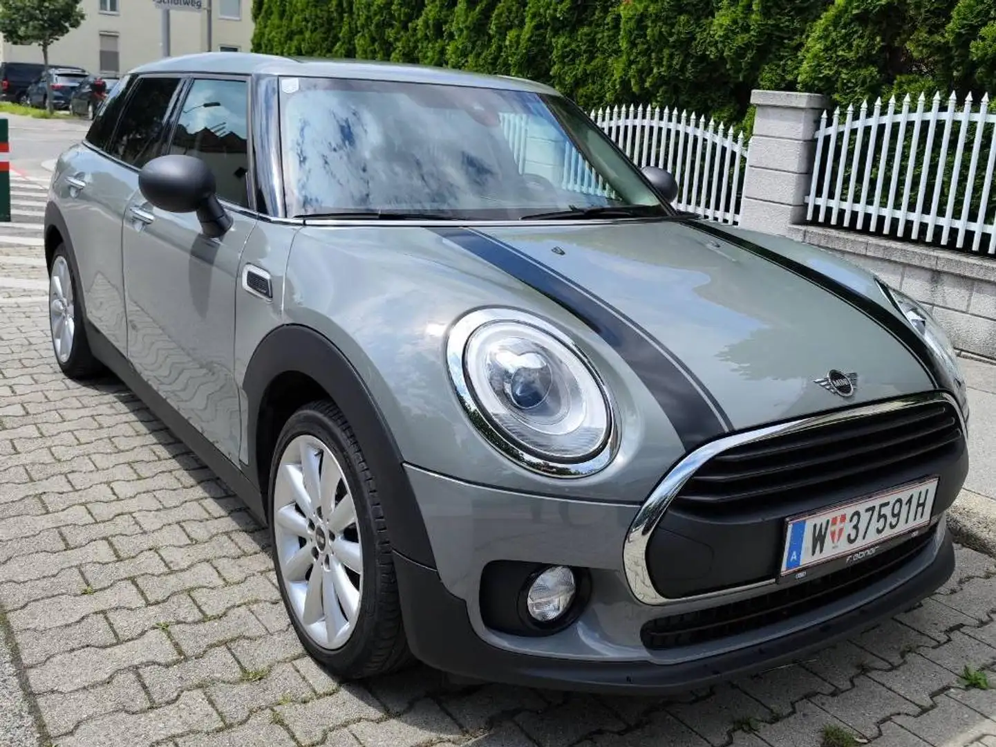 MINI Cooper Clubman MINI Cooper D Aut. COOPER Grau - 1