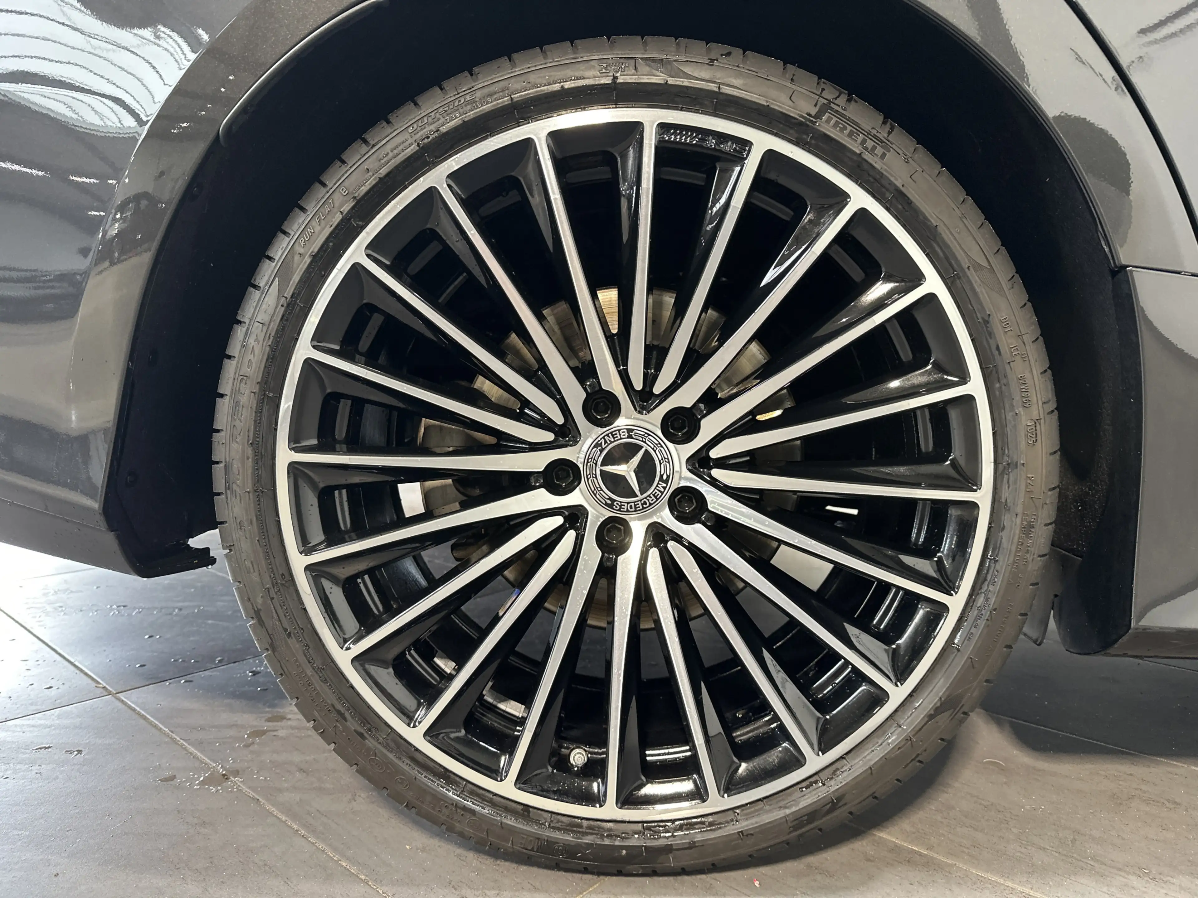 Mercedes-Benz CLS 400 4M AMG-Line NAV+LED+PANO+20ZO+BURMESTER — photo 3