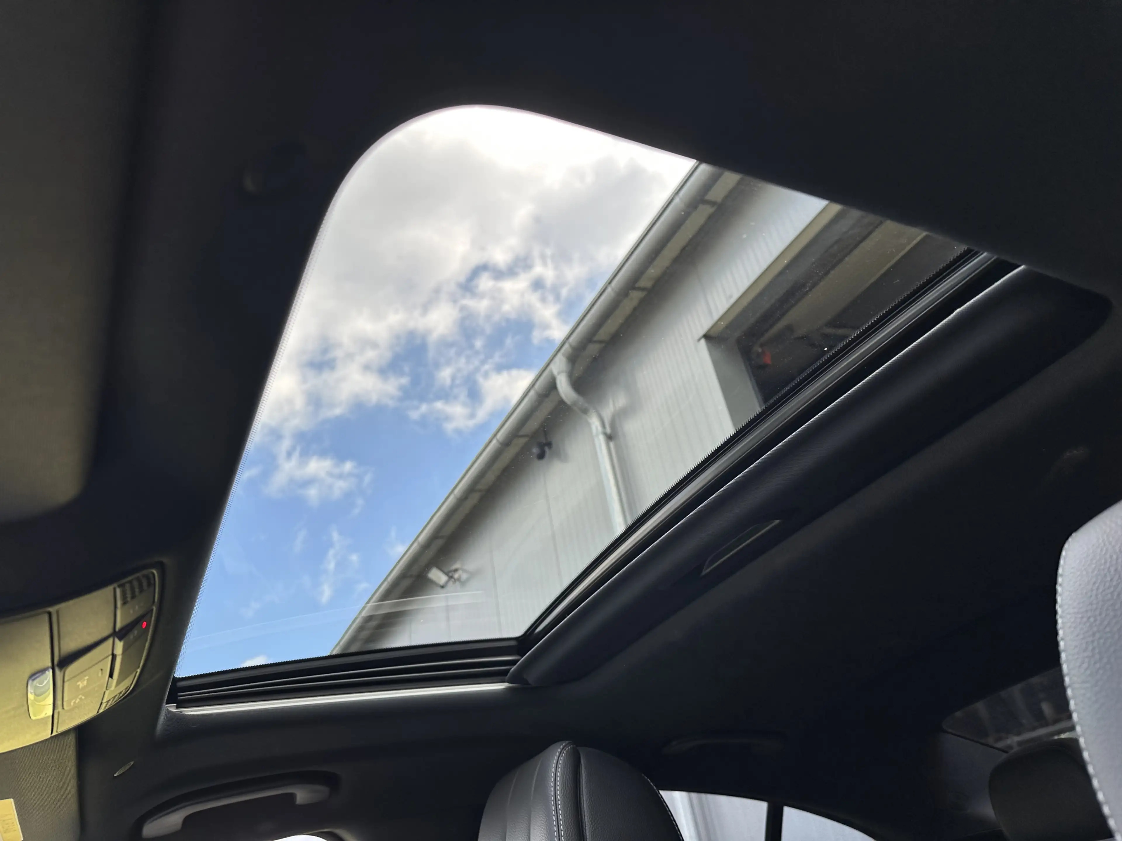 Mercedes-Benz CLS 400 4M AMG-Line NAV+LED+PANO+20ZO+BURMESTER — photo 12