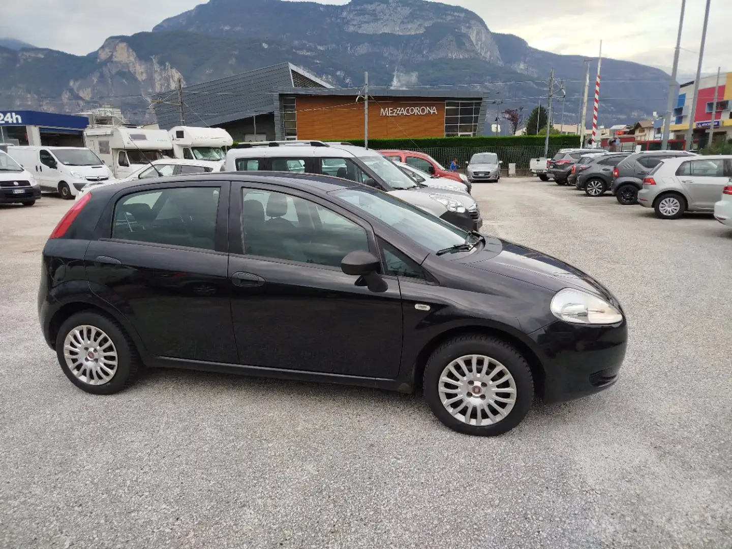 Fiat Grande Punto Grande Punto 5p 1.2 Actual s Zwart - 1