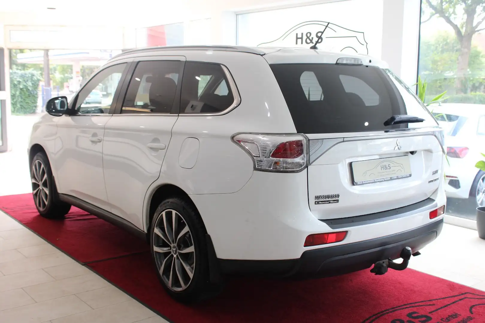 Mitsubishi Outlander Outlander  2.0 2WD Diamant Edition*SITZHEIZ./NAVI/ Weiß - 2