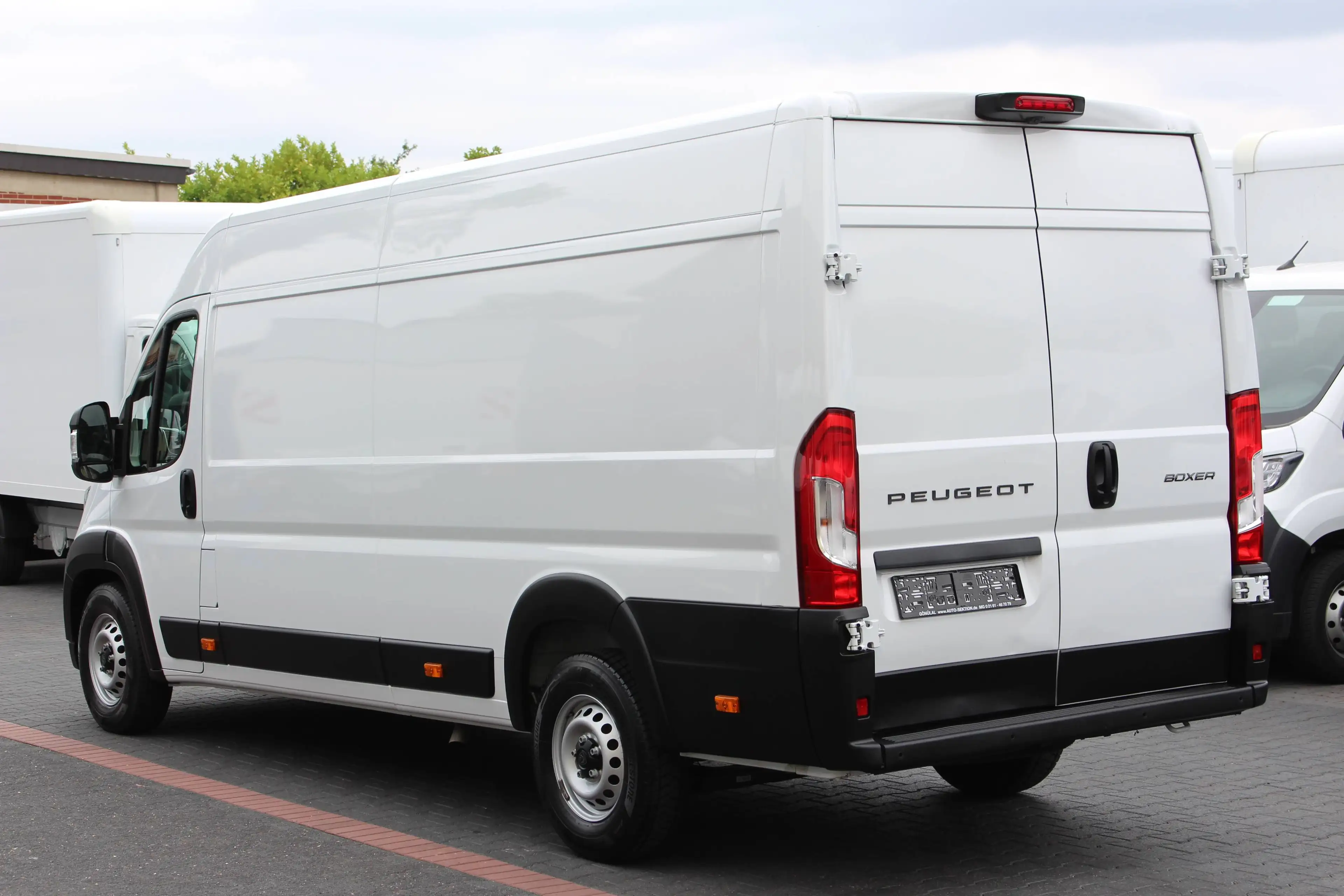 Peugeot Boxer 35 L4H2 140 *Klima*Kamera*Tempo*Navi*Holz — photo 11