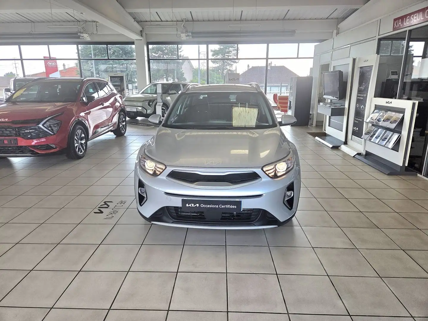 Kia Stonic 1.0 T-GDI 100CH ACTIVE DCT7 Gris - 2