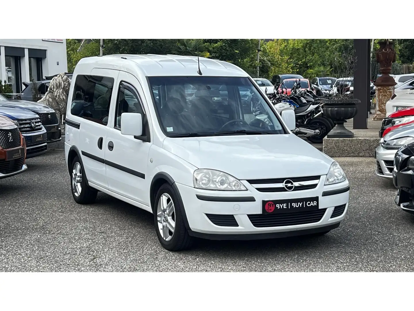 Opel Combo 1.3 CDTI 75 EDITION - ENTRETIEN COMPLET Weiß - 2