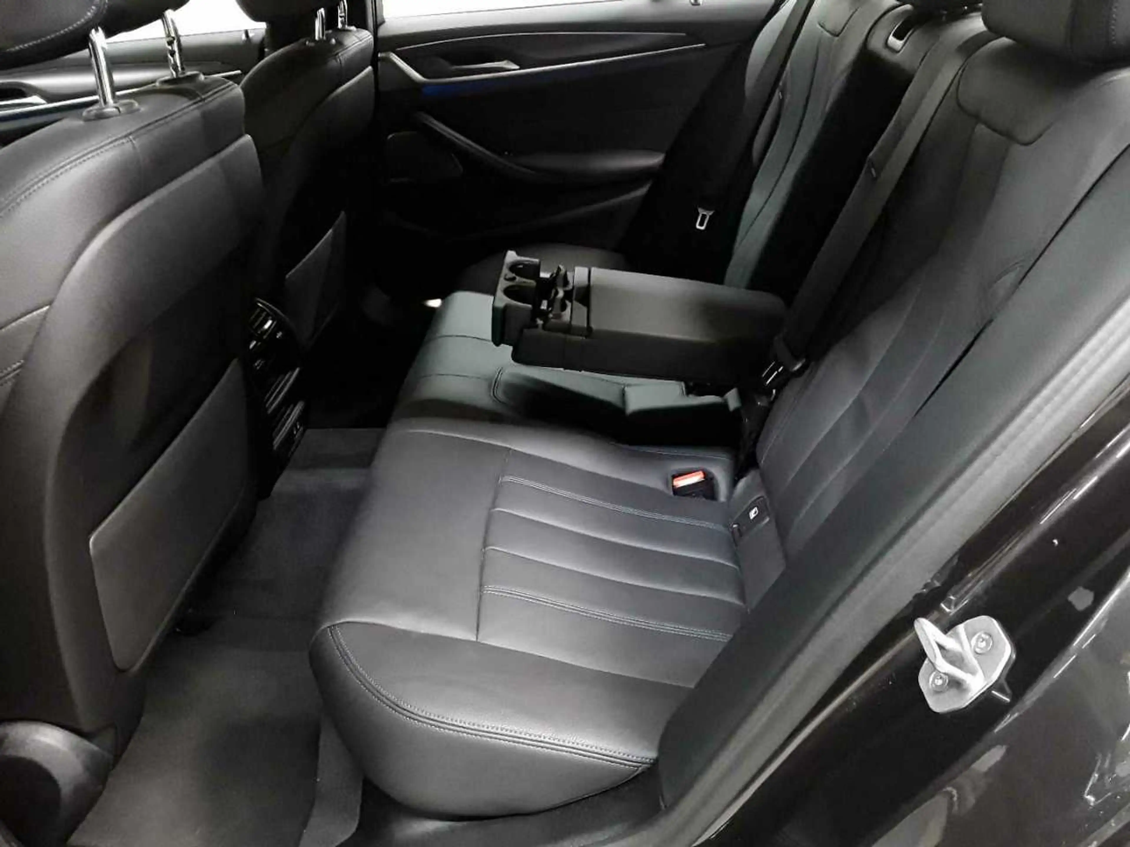 BMW 545 545e xDrive Aut. M Sport Leder — photo 13