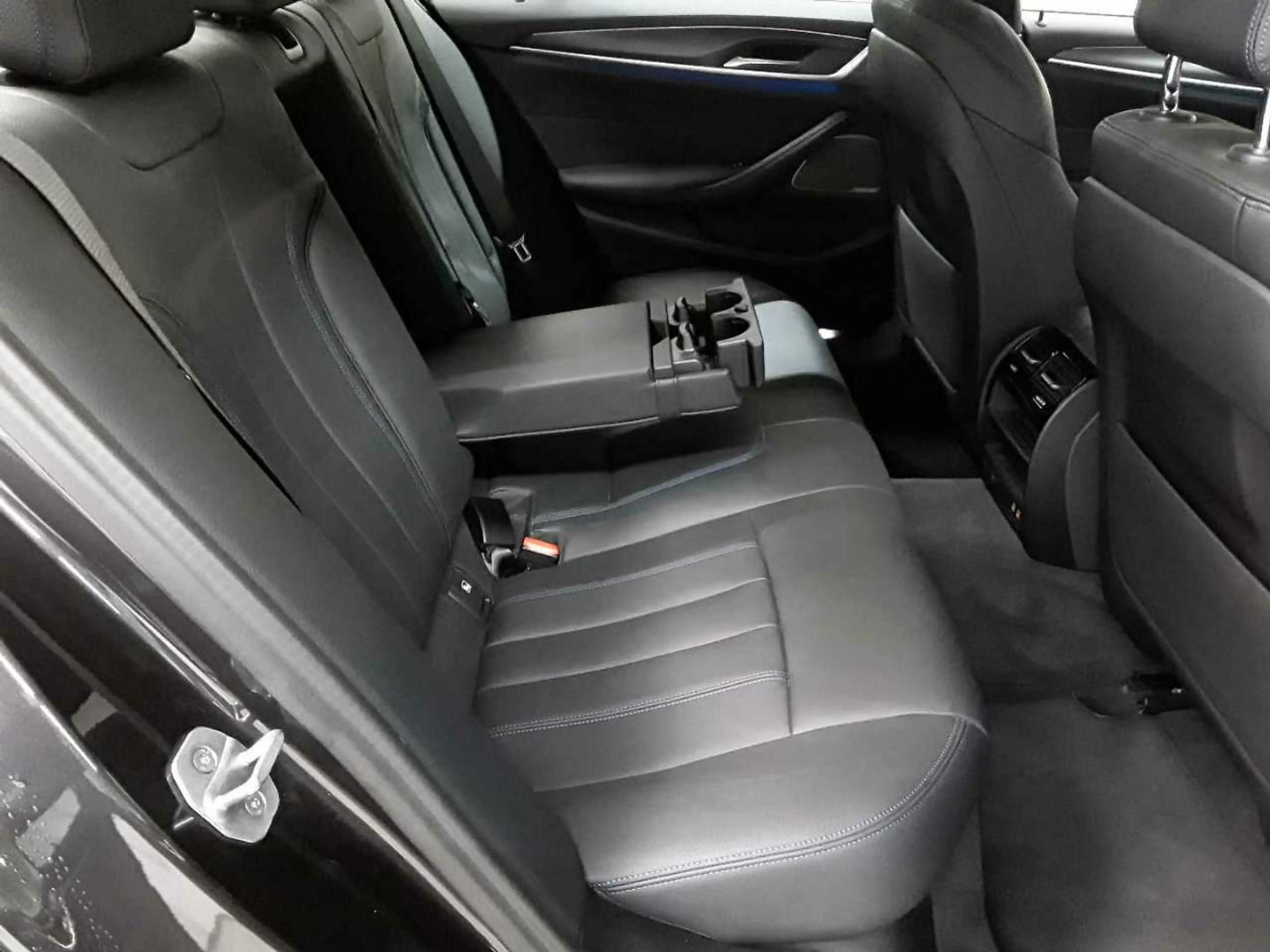 BMW 545 545e xDrive Aut. M Sport Leder — photo 14