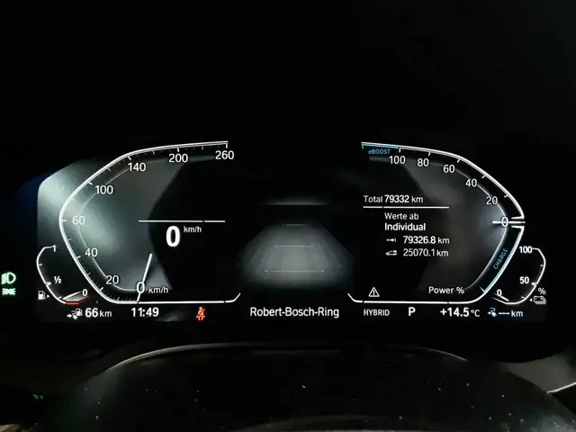 BMW 5 Series view 11