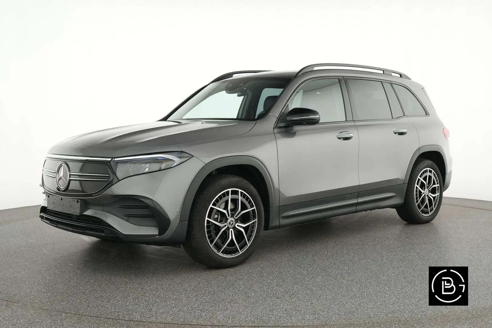 Mercedes-Benz EQB 300 4MATIC AMG Line Gris - 1