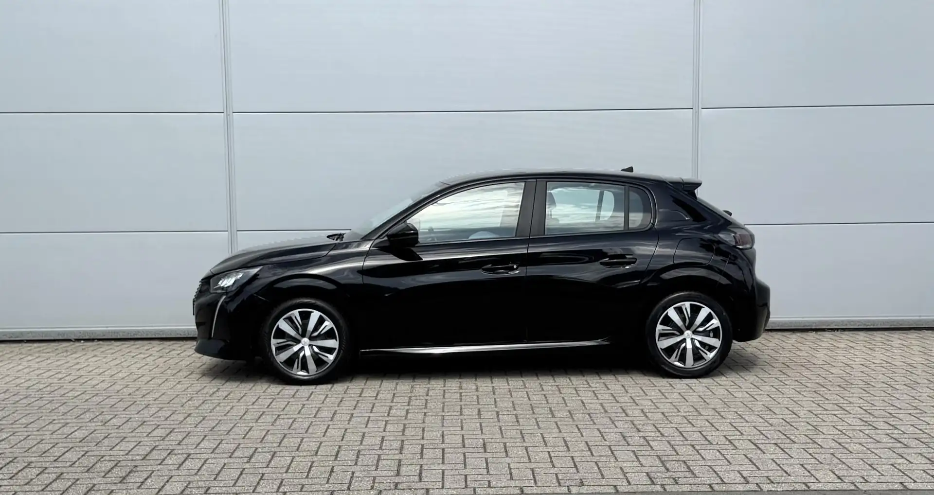 Peugeot 208 1.2 PureTech Active | Airco | Apple Carplay/Androi Zwart - 2