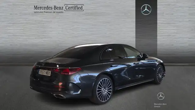 Mercedes-Benz E-Class view 2