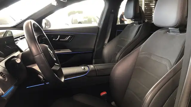 Mercedes-Benz E-Class view 7