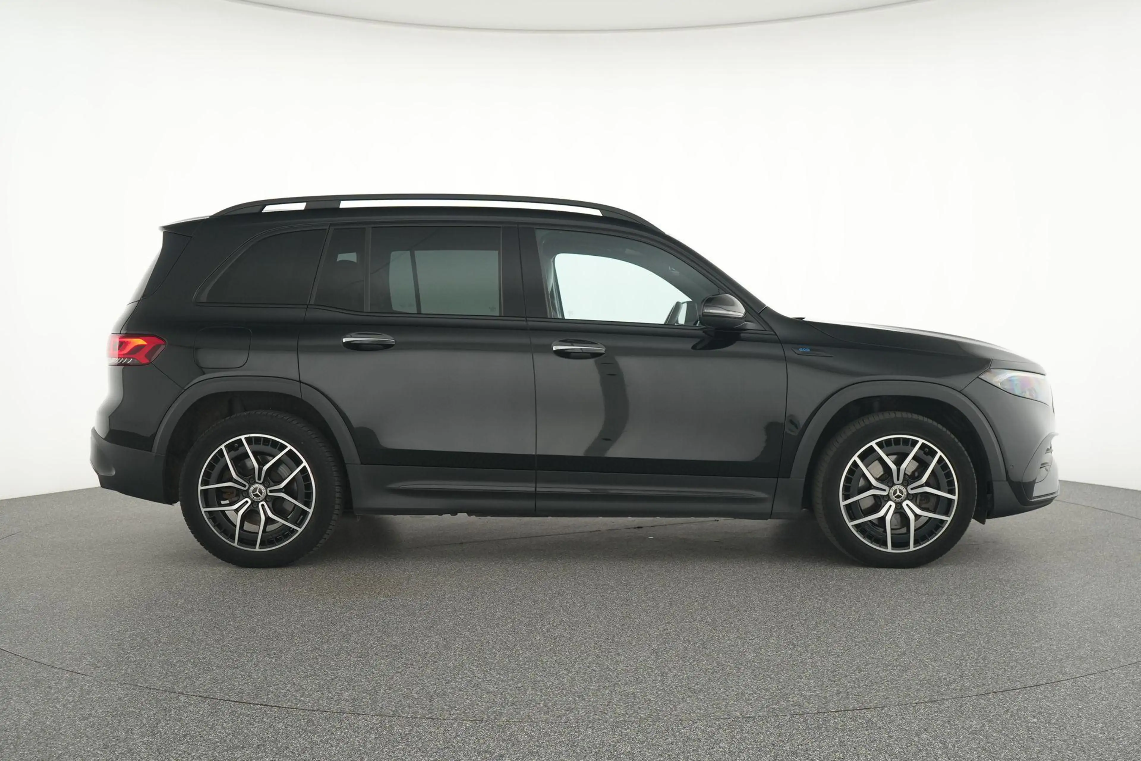 Mercedes-Benz EQB 250 250+ AMG Line 71 kWh — photo 9