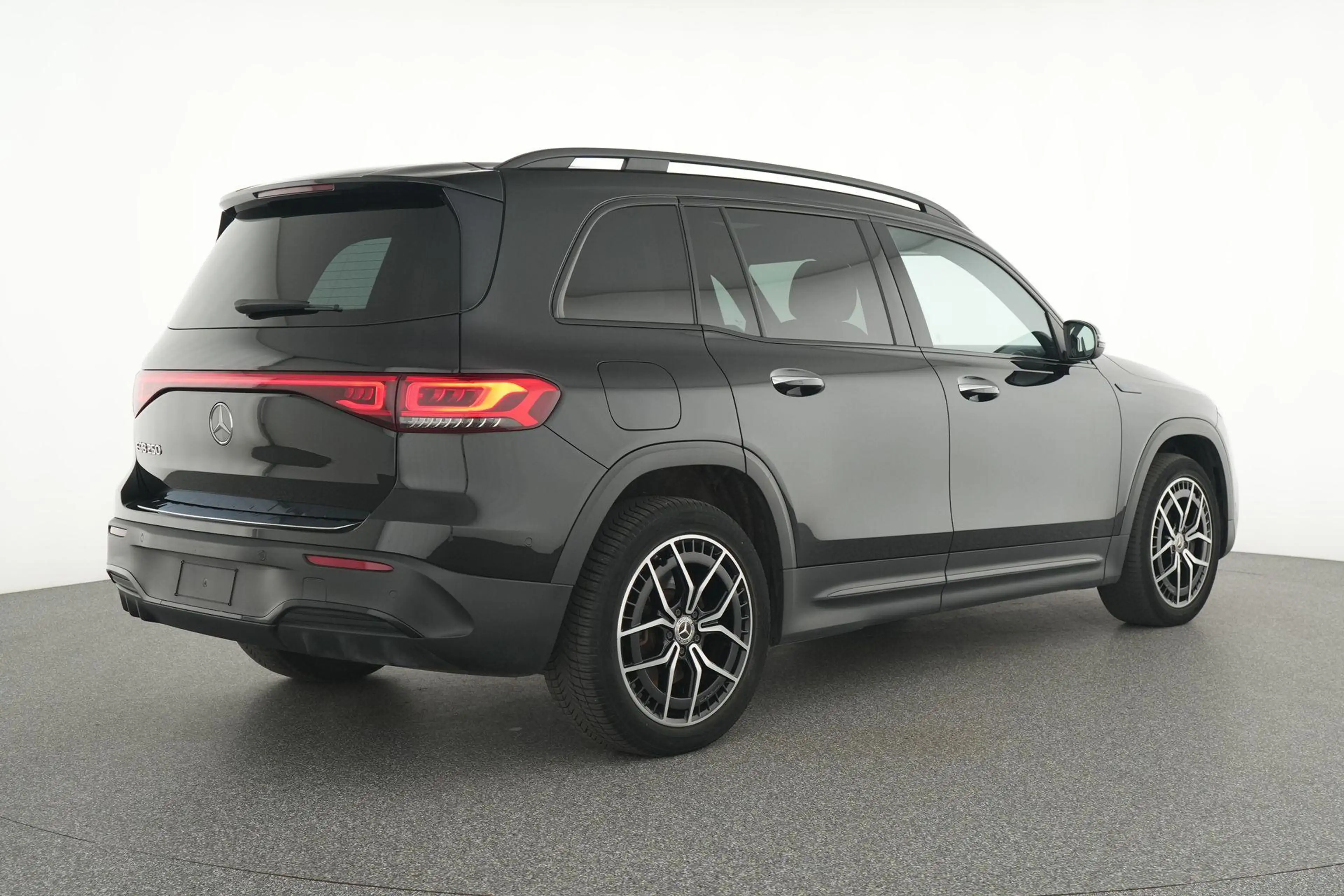 Mercedes-Benz EQB 250 250+ AMG Line 71 kWh — photo 4