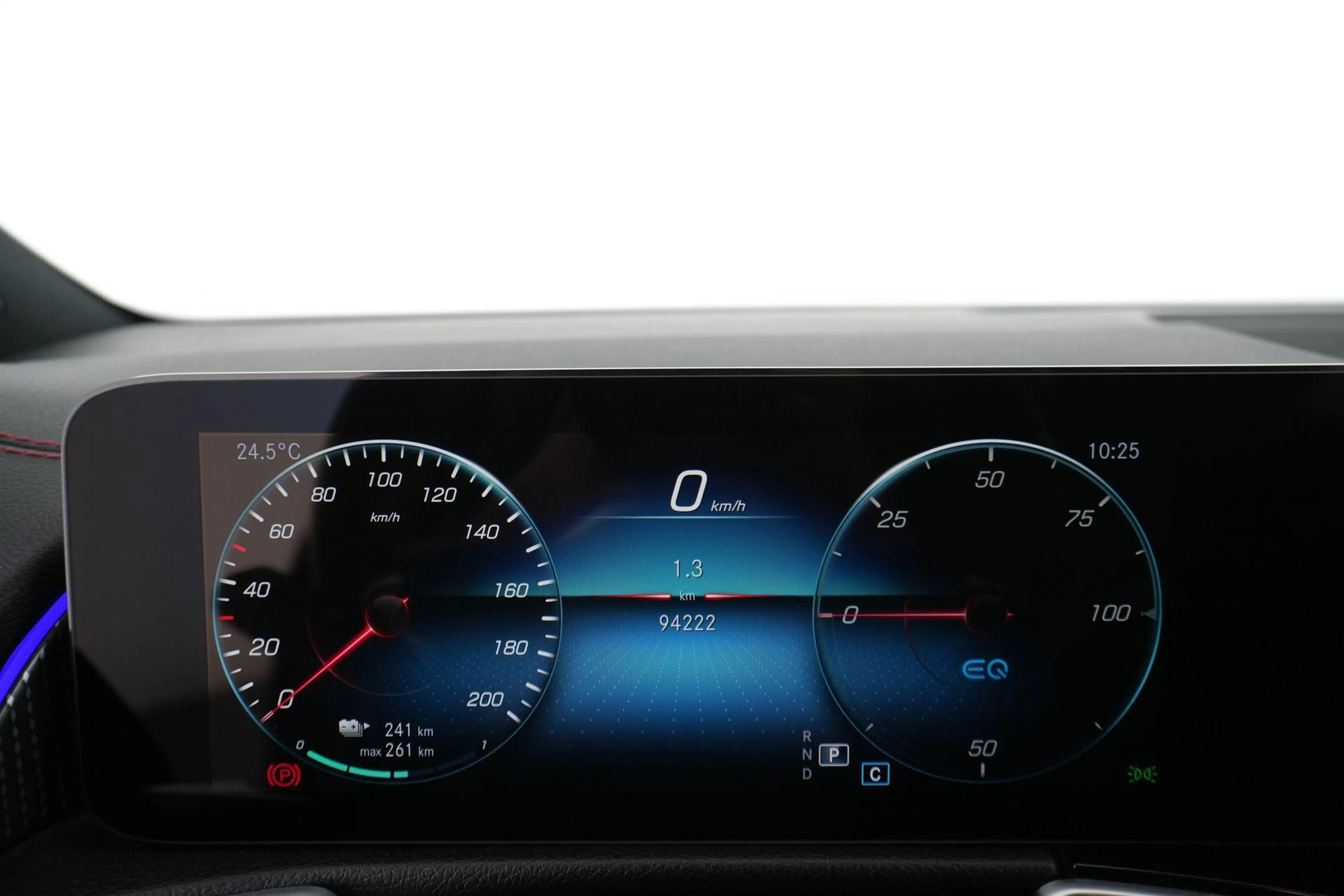 Mercedes-Benz EQB 250 250+ AMG Line 71 kWh — photo 14