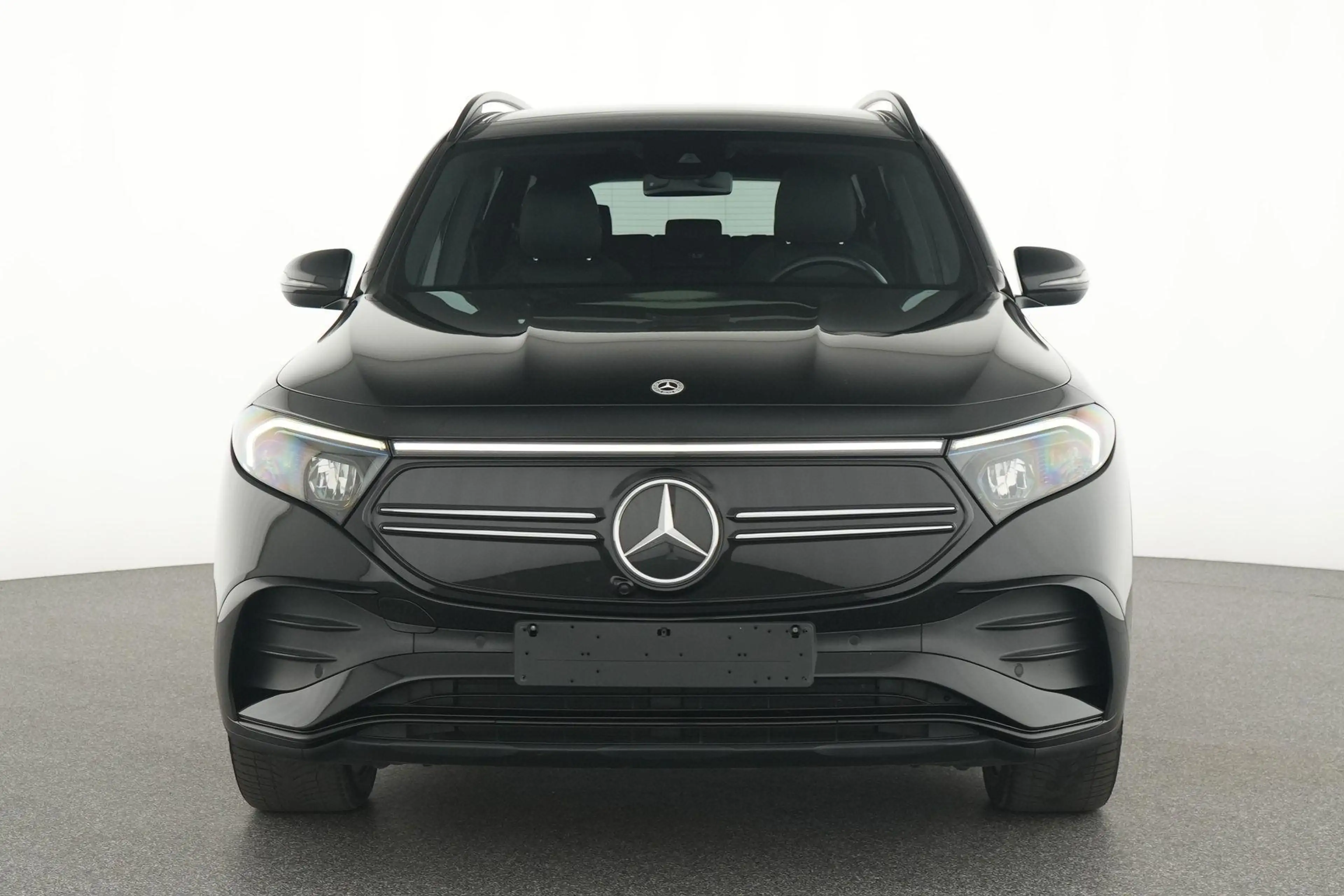 Mercedes-Benz EQB 250 250+ AMG Line 71 kWh — photo 6