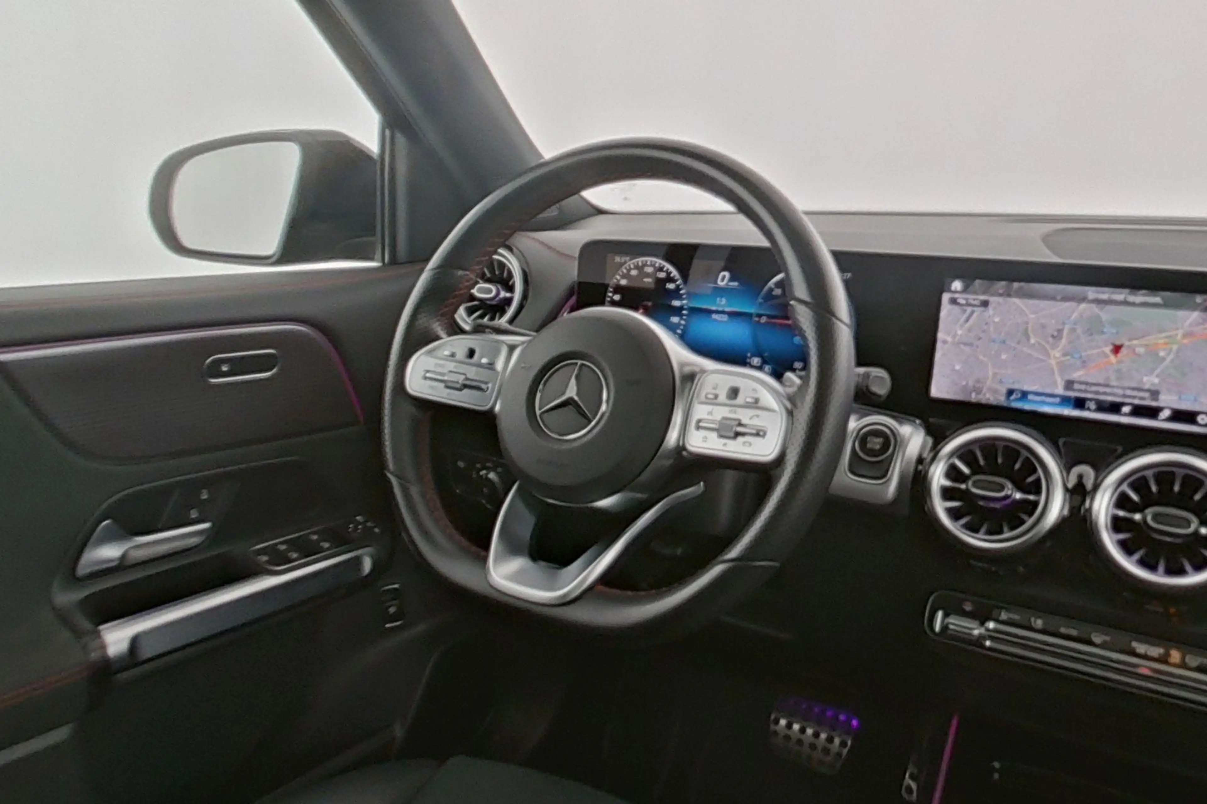 Mercedes-Benz EQB 250 250+ AMG Line 71 kWh — photo 13
