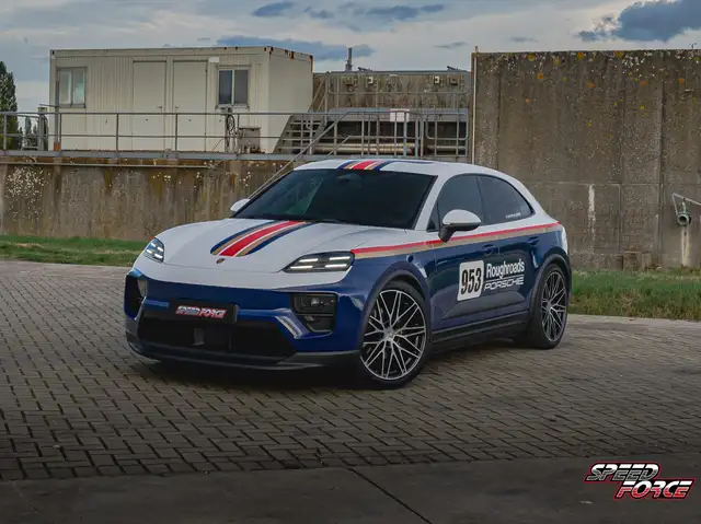Porsche Macan 4 EV | DAKAR EDITION | FULL