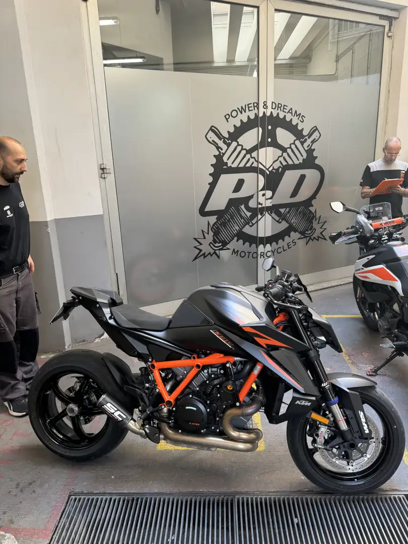 KTM 1390 Super Duke R EVO - 1