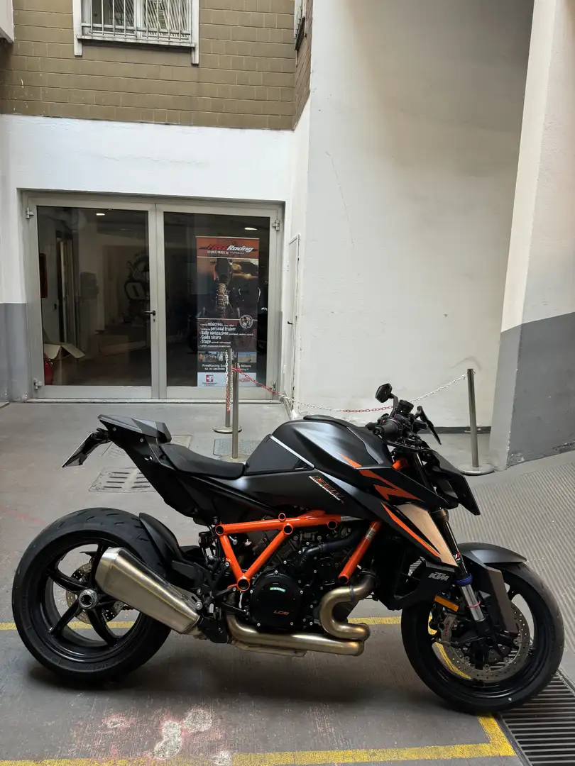 KTM 1390 Super Duke R EVO - 2