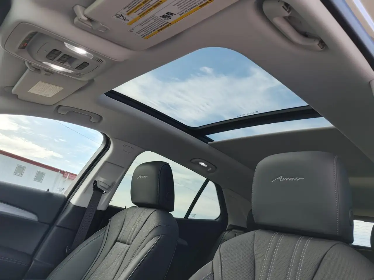 Buick Envision photo Buick Envision
