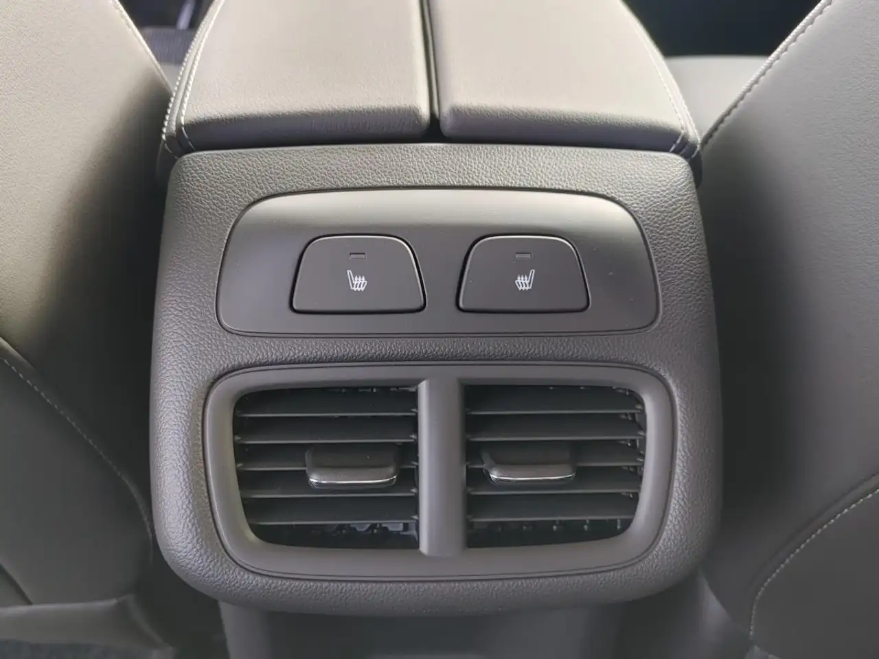 Buick Envision photo Buick Envision