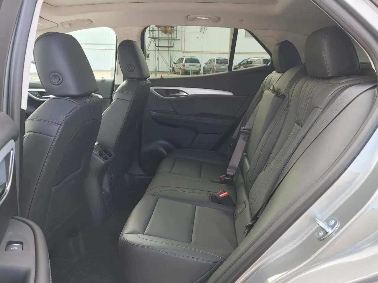 Buick Envision photo Buick Envision