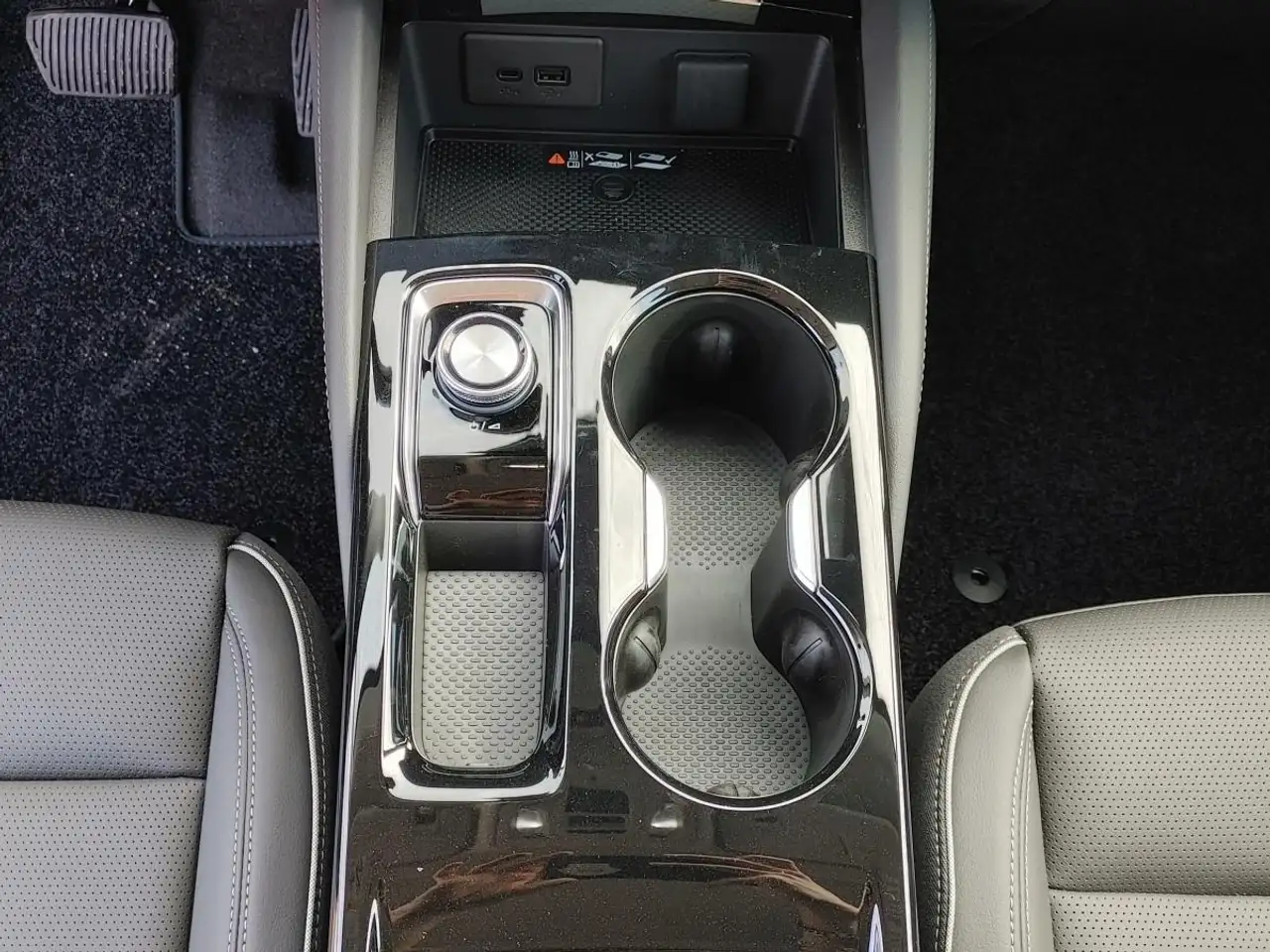 Buick Envision photo Buick Envision
