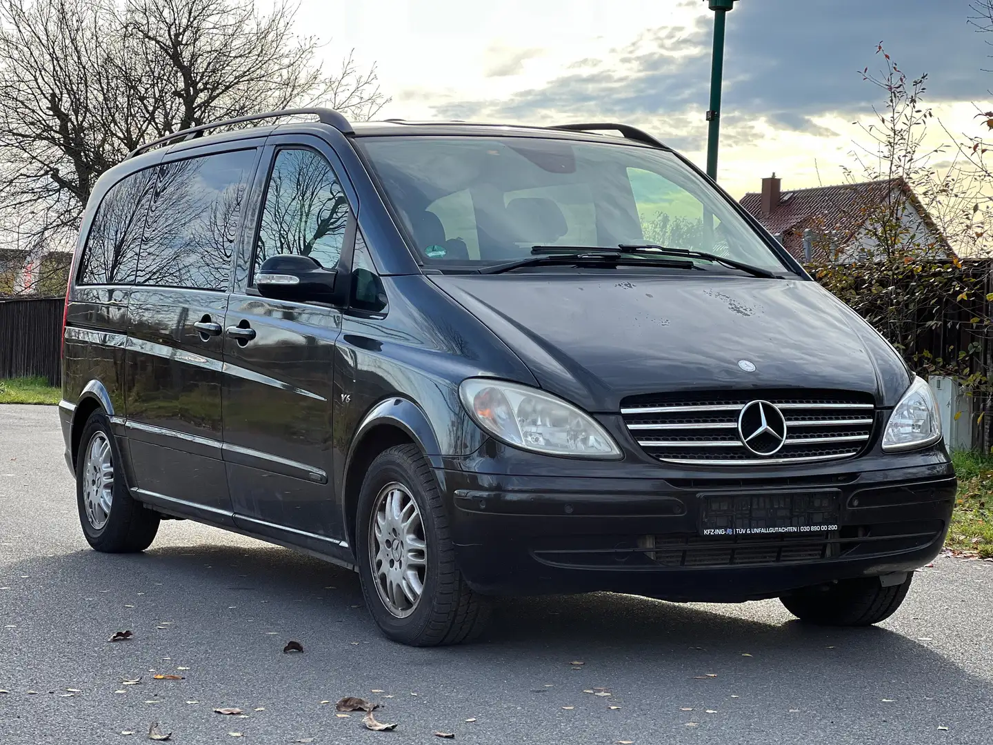 Mercedes-Benz Viano 3.0 CDI Automatik Leder Klima Navi Schwarz - 1