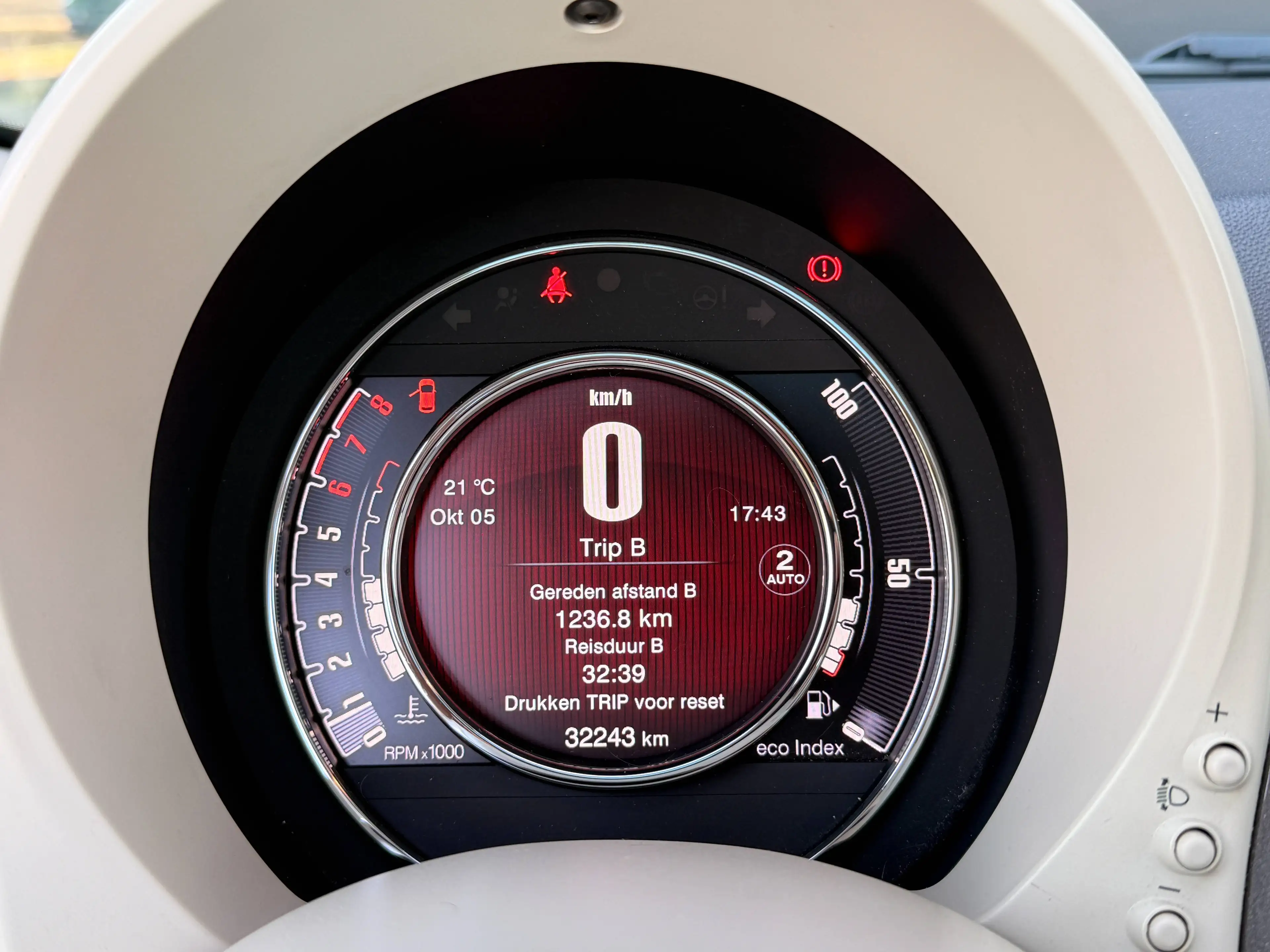 Fiat 500 500 1.2i Lounge // AUTOMAAT // EURO6b // PANO // CRUISE CONTRIOLE // NAVIGATIE // — photo 14