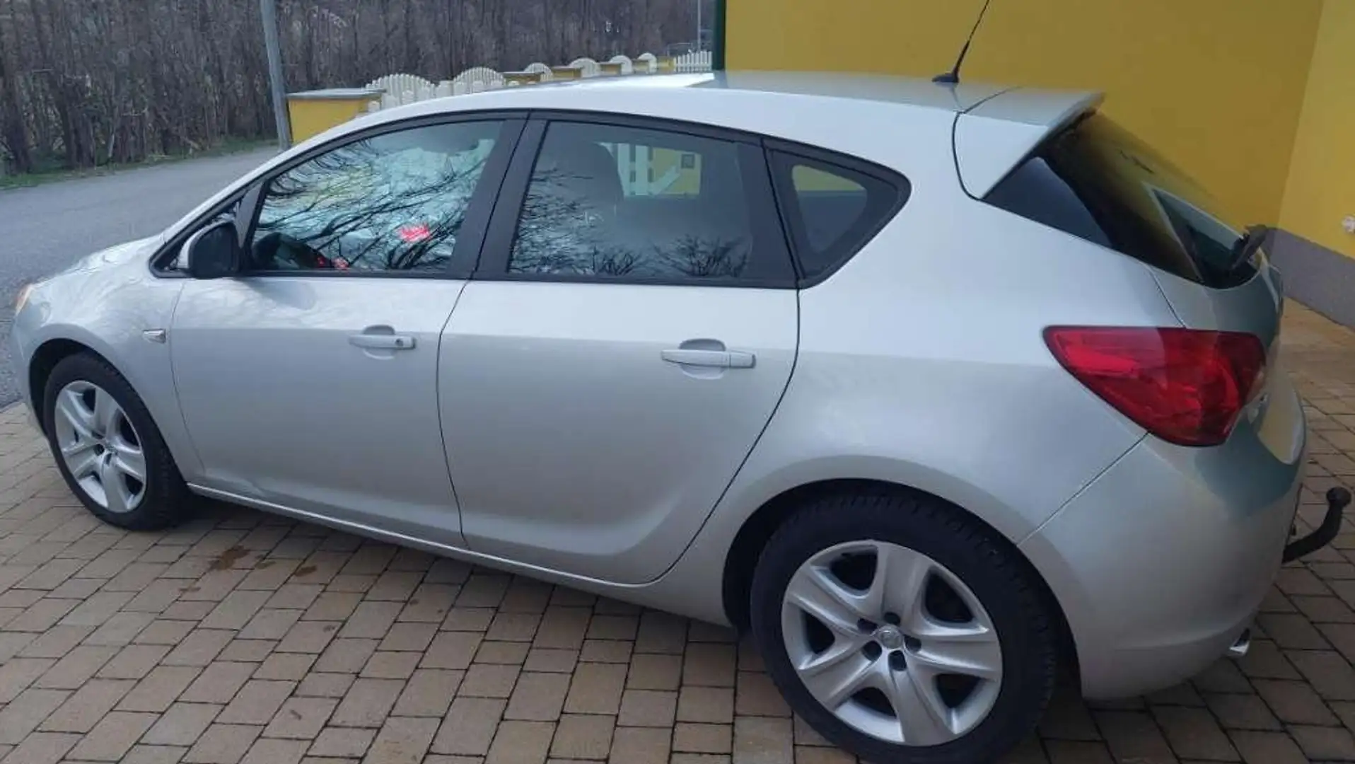 Opel Astra Astra 1,4 Turbo Ecotec Edition 30 Start/Stop Silber - 1