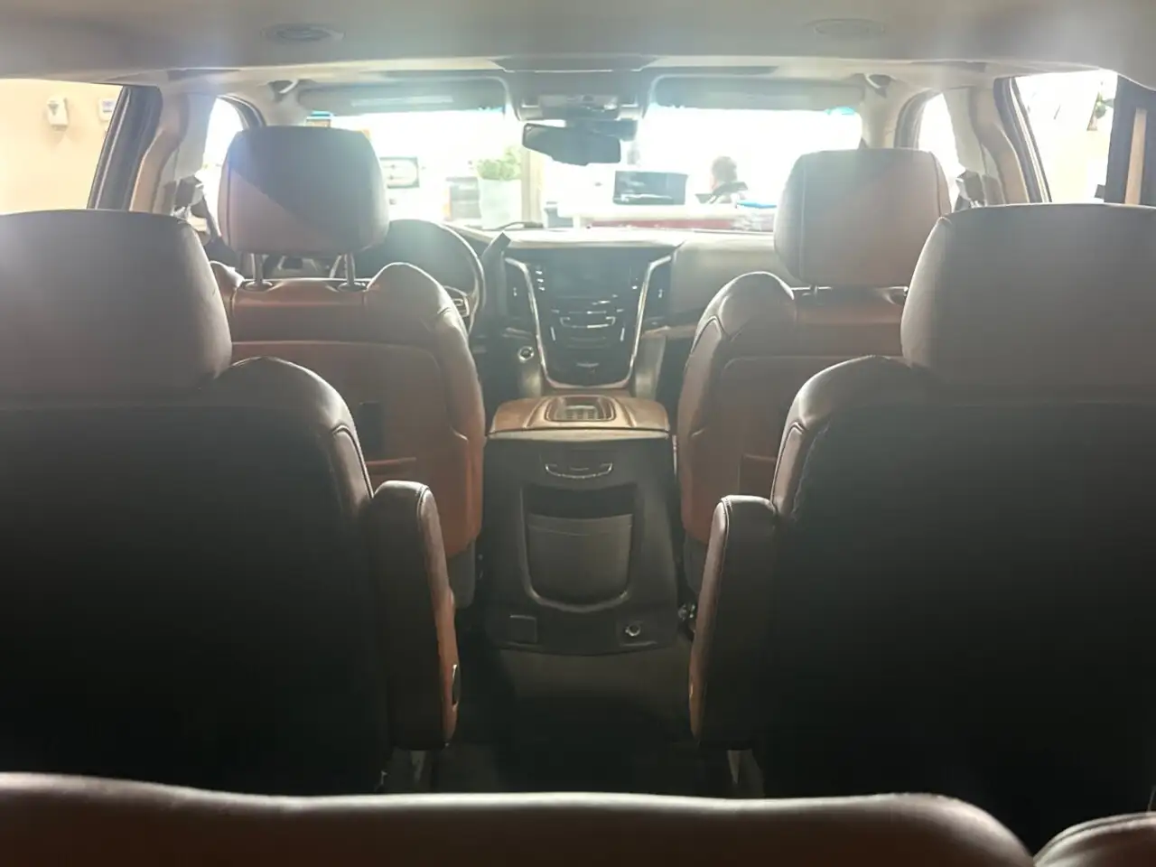 Cadillac Escalade снимка Cadillac Escalade