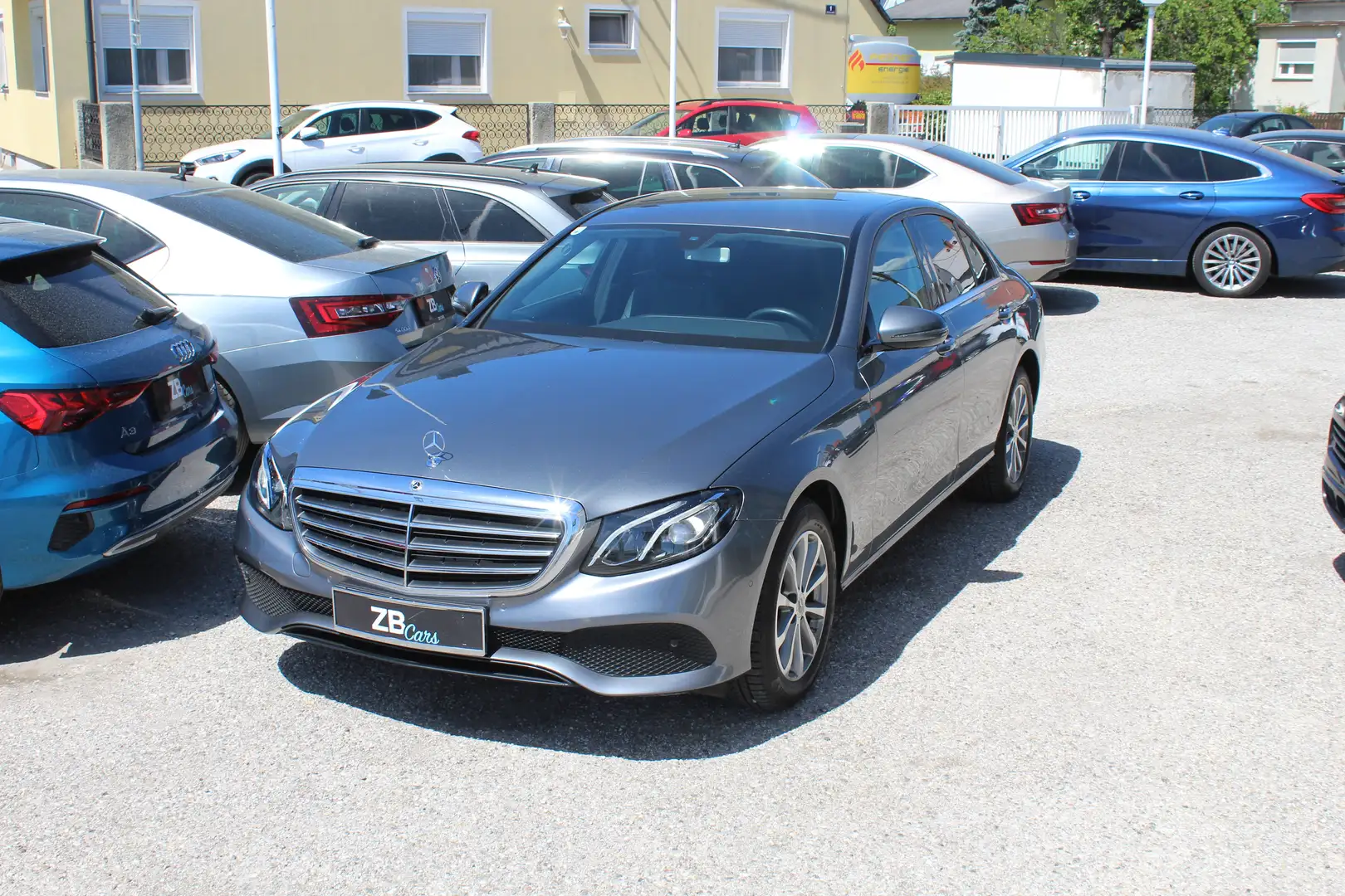 Mercedes-Benz E 220 E 220 d 4Matic (213.005) Grau - 1