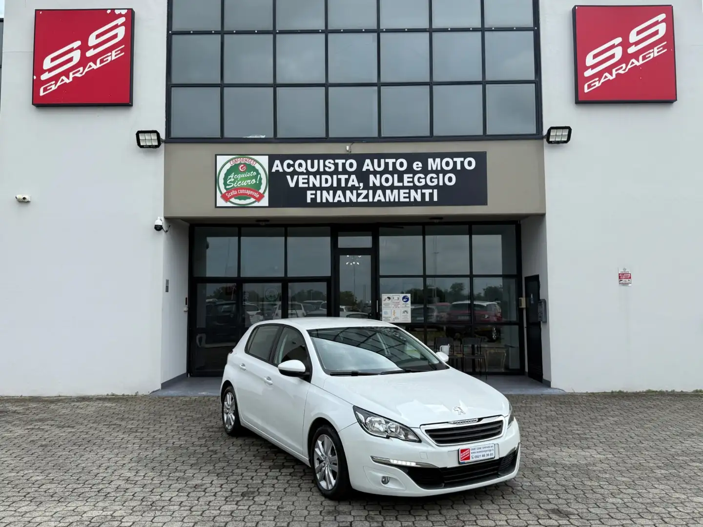 Peugeot 308 308 1.6 HDi 92 CV Business Blanc - 1