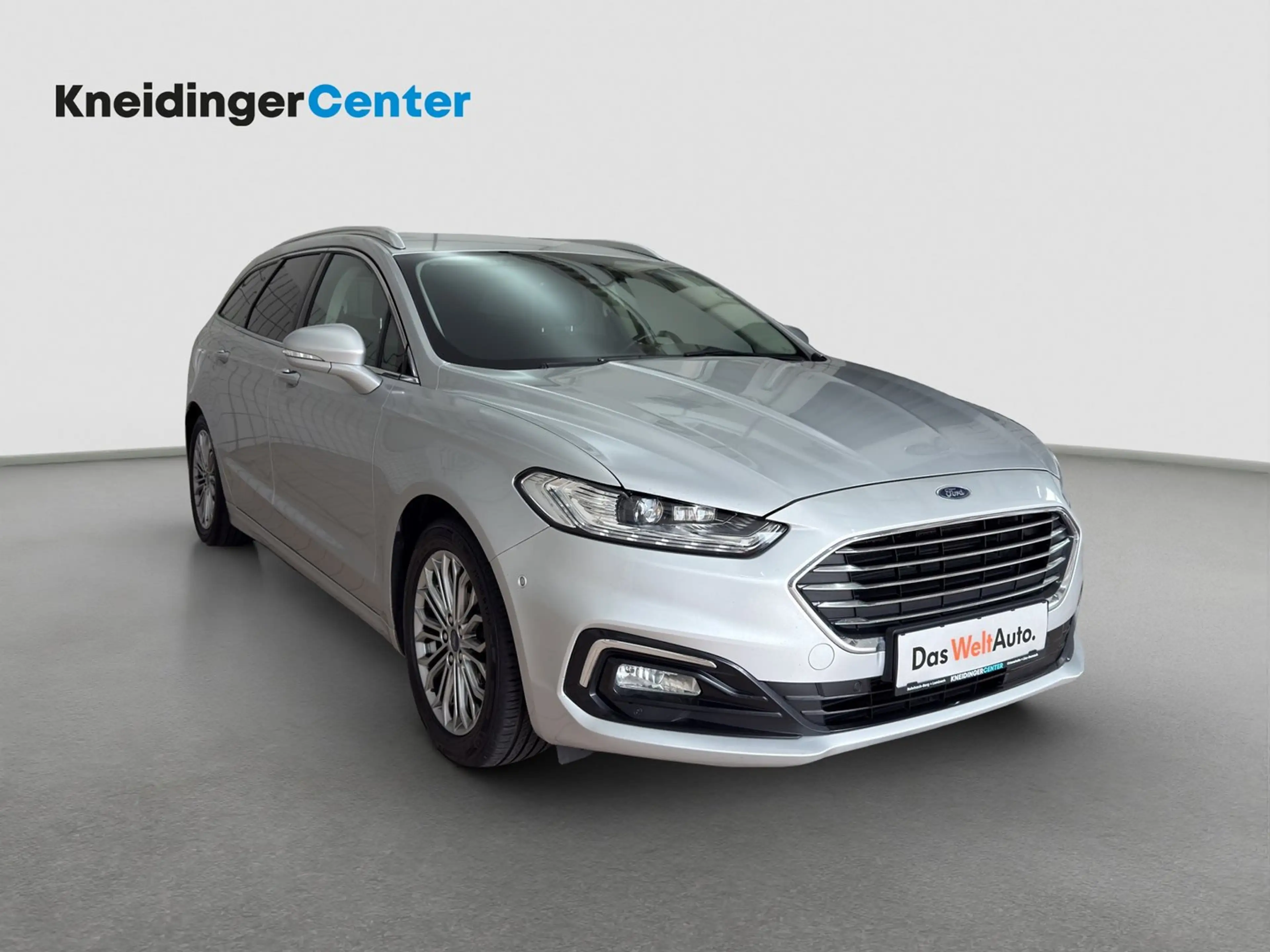 Ford Mondeo Traveller Titanium 2,0 EcoBlue SC — photo 6