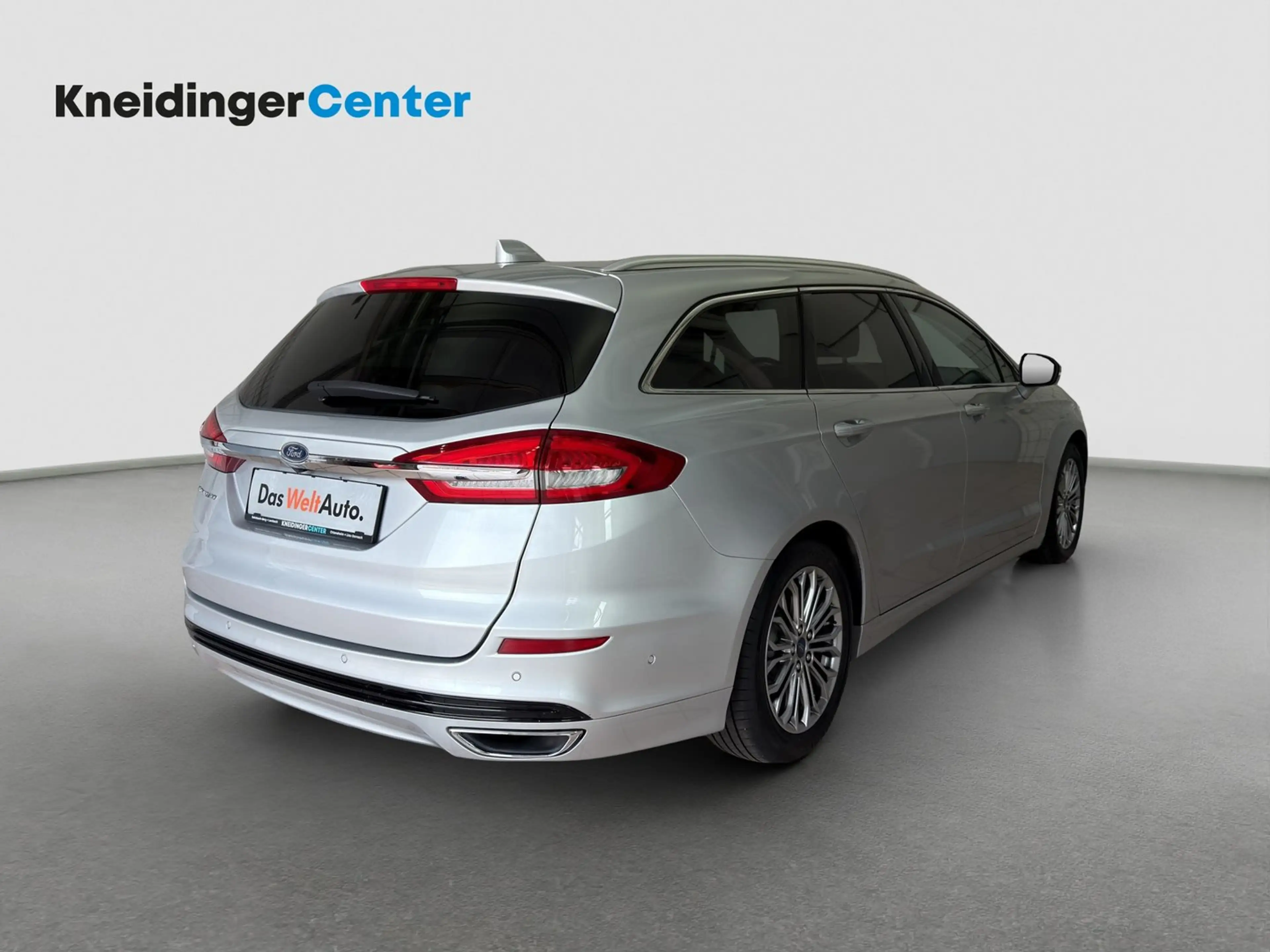 Ford Mondeo Traveller Titanium 2,0 EcoBlue SC — photo 5
