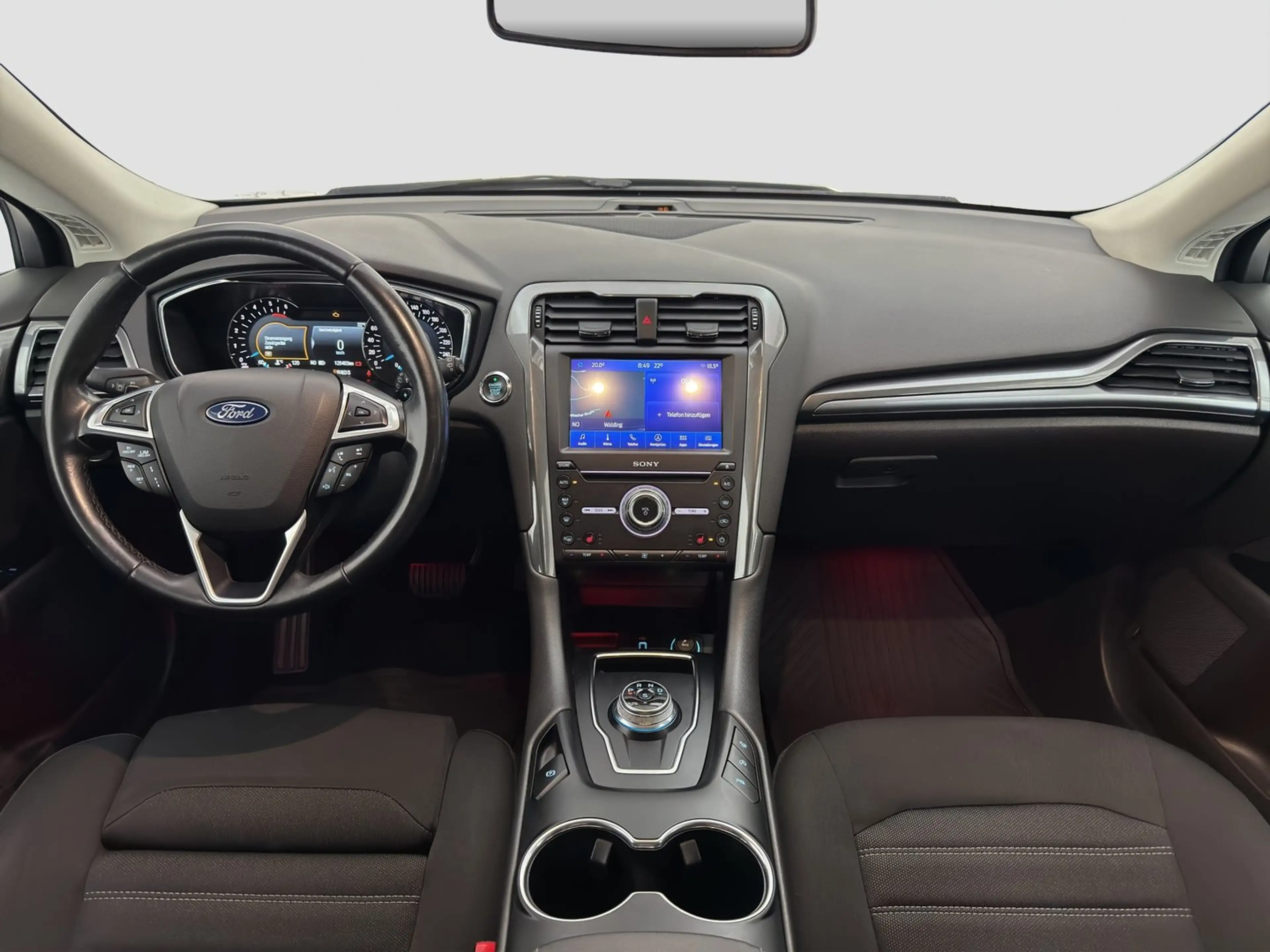 Ford Mondeo Traveller Titanium 2,0 EcoBlue SC — photo 9