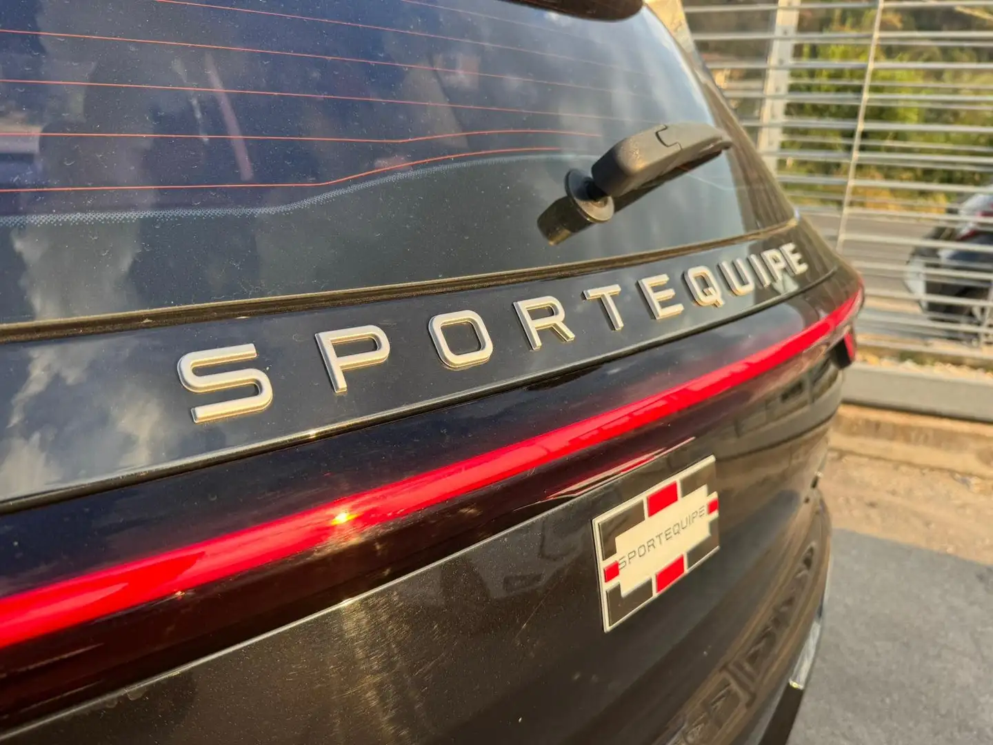 DR Automobiles Sportequipe S6 1.5 BIFUEL Schwarz - 1