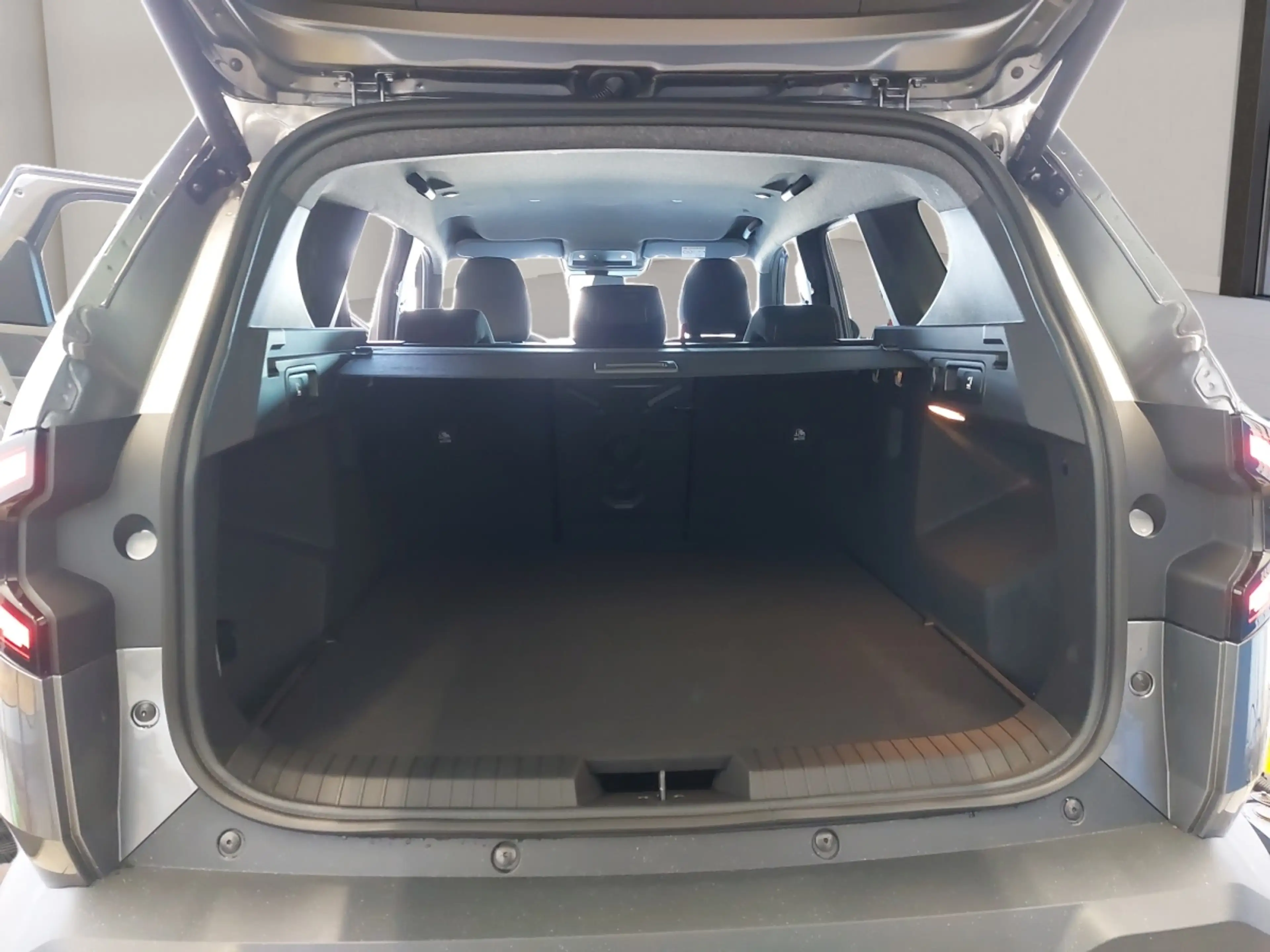 Dacia Bigster Journey Hybrid 155 — photo 11