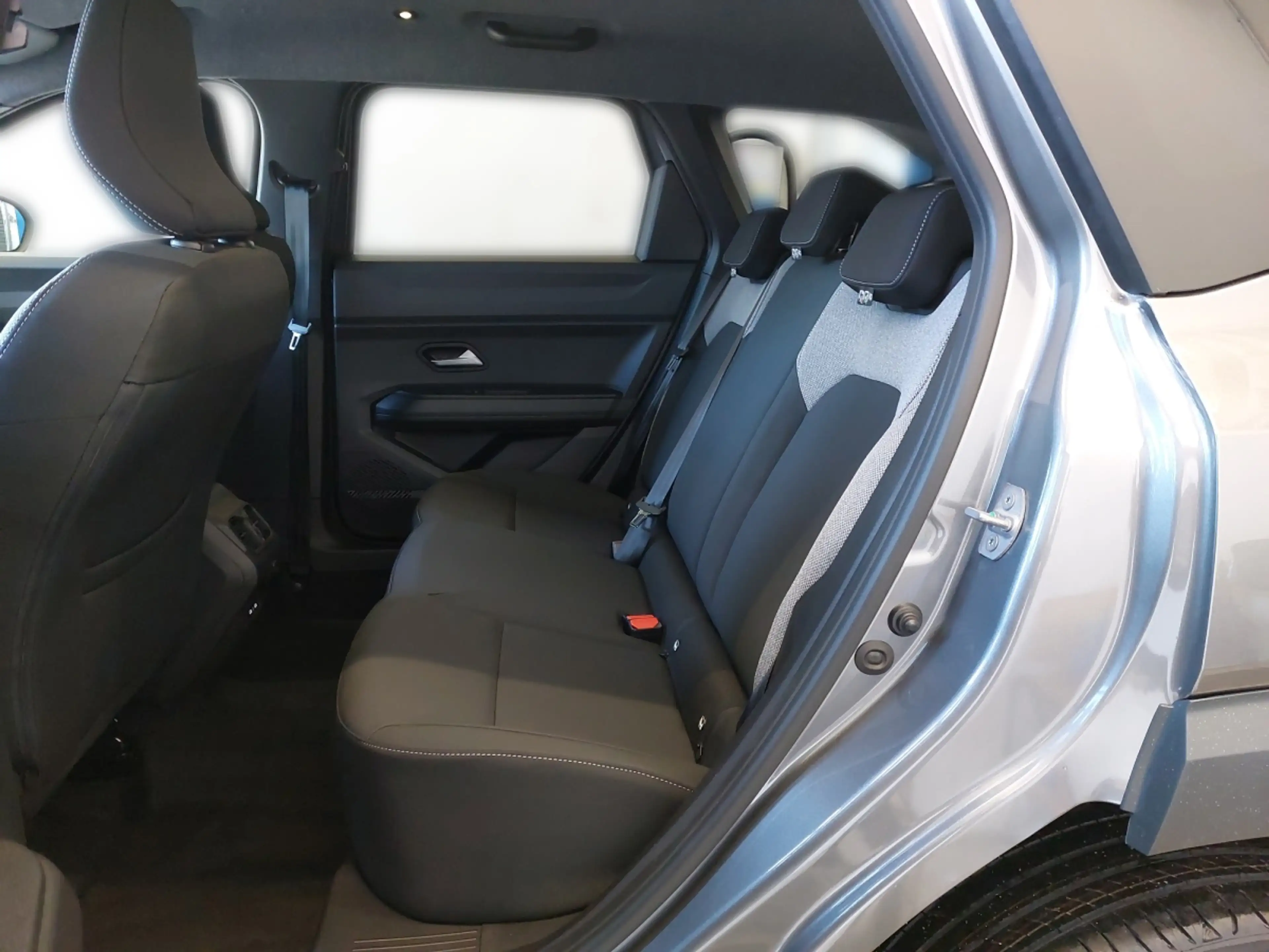 Dacia Bigster Journey Hybrid 155 — photo 10