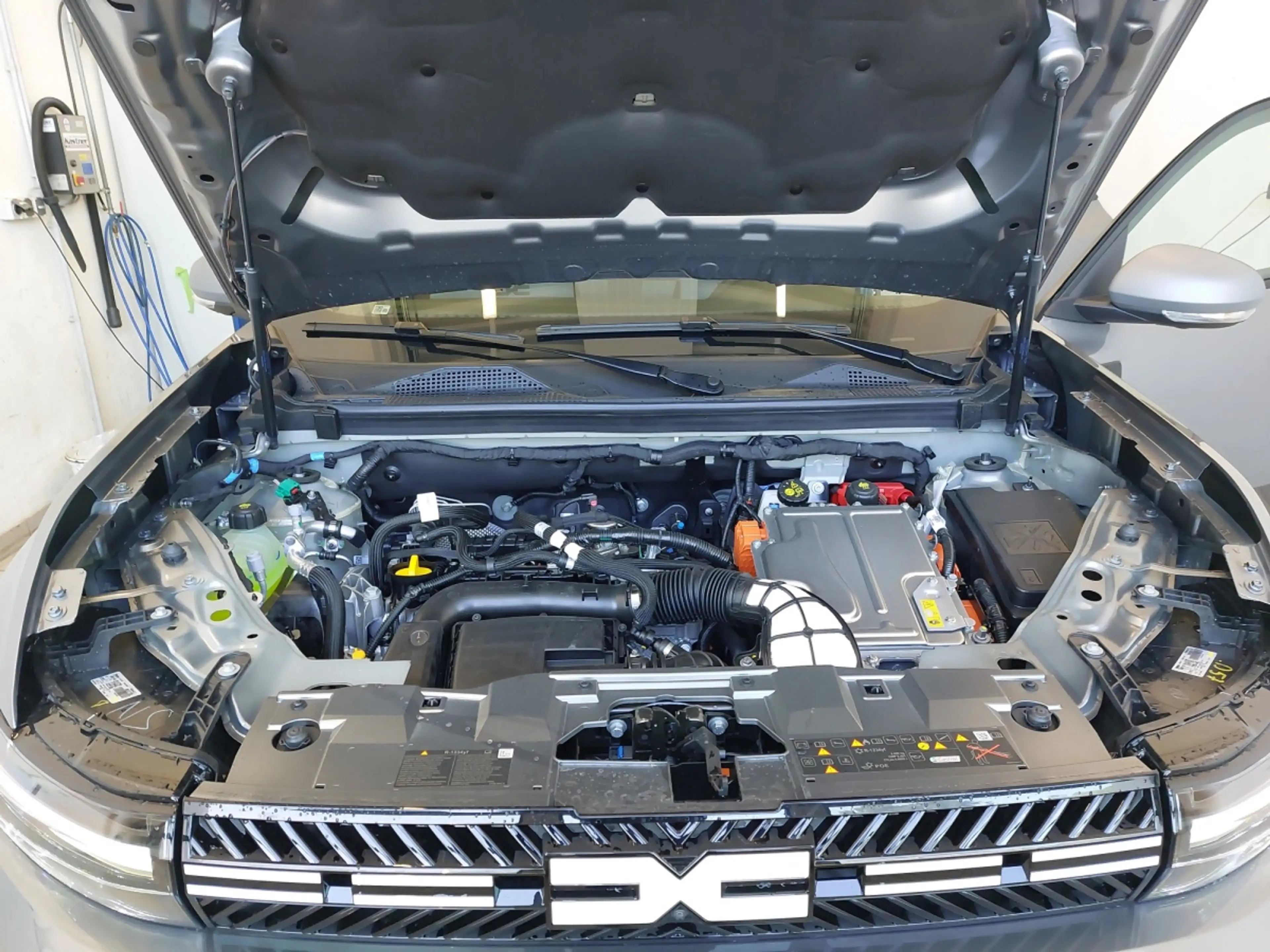 Dacia Bigster Journey Hybrid 155 — photo 19