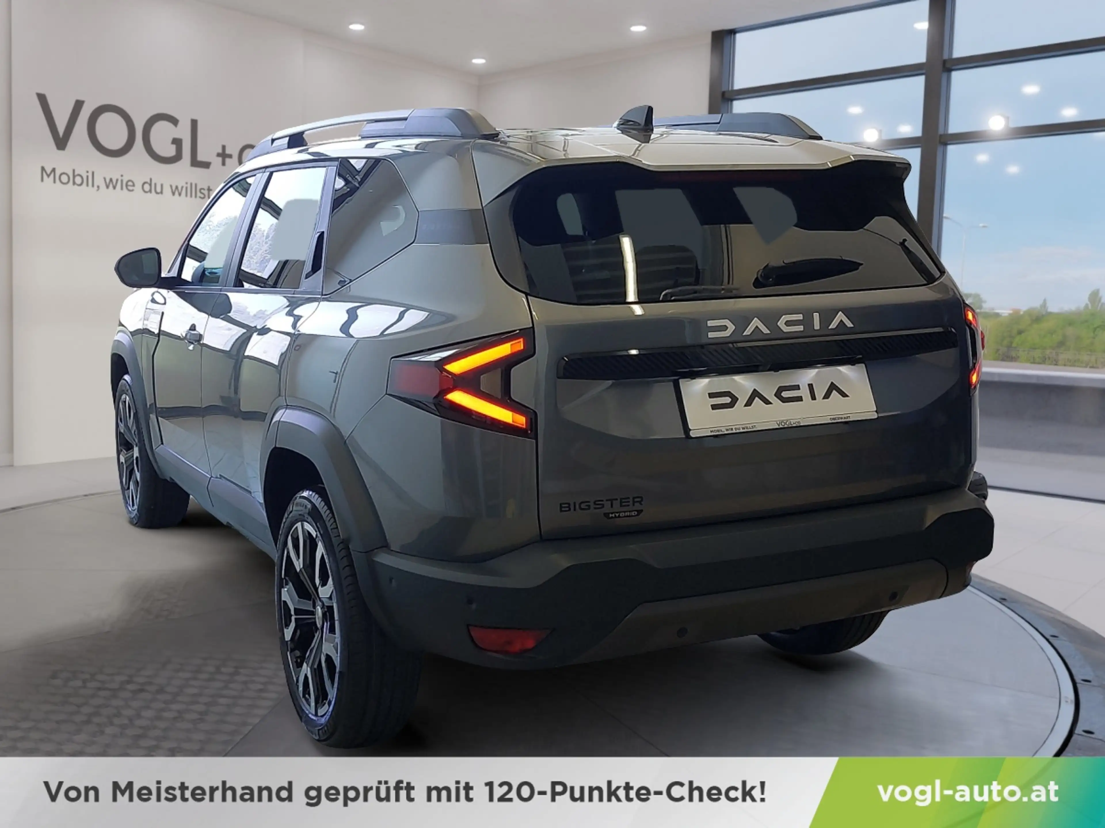 Dacia Bigster Journey Hybrid 155 — photo 3