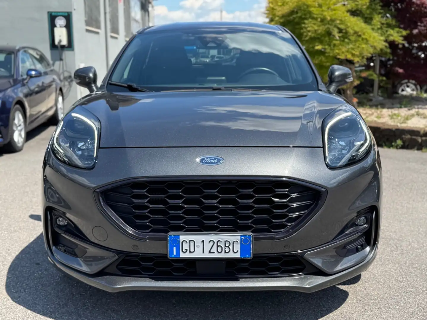 Ford Puma 1.0 EcoBoost Hybrid 125 CV S&S ST-Line X Grijs - 2