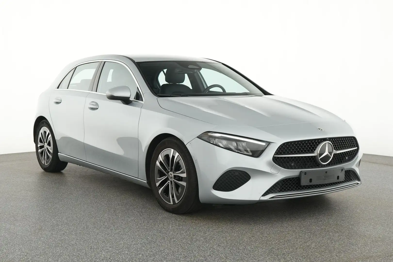 Mercedes-Benz A 180 d Luxury Line Silber - 2
