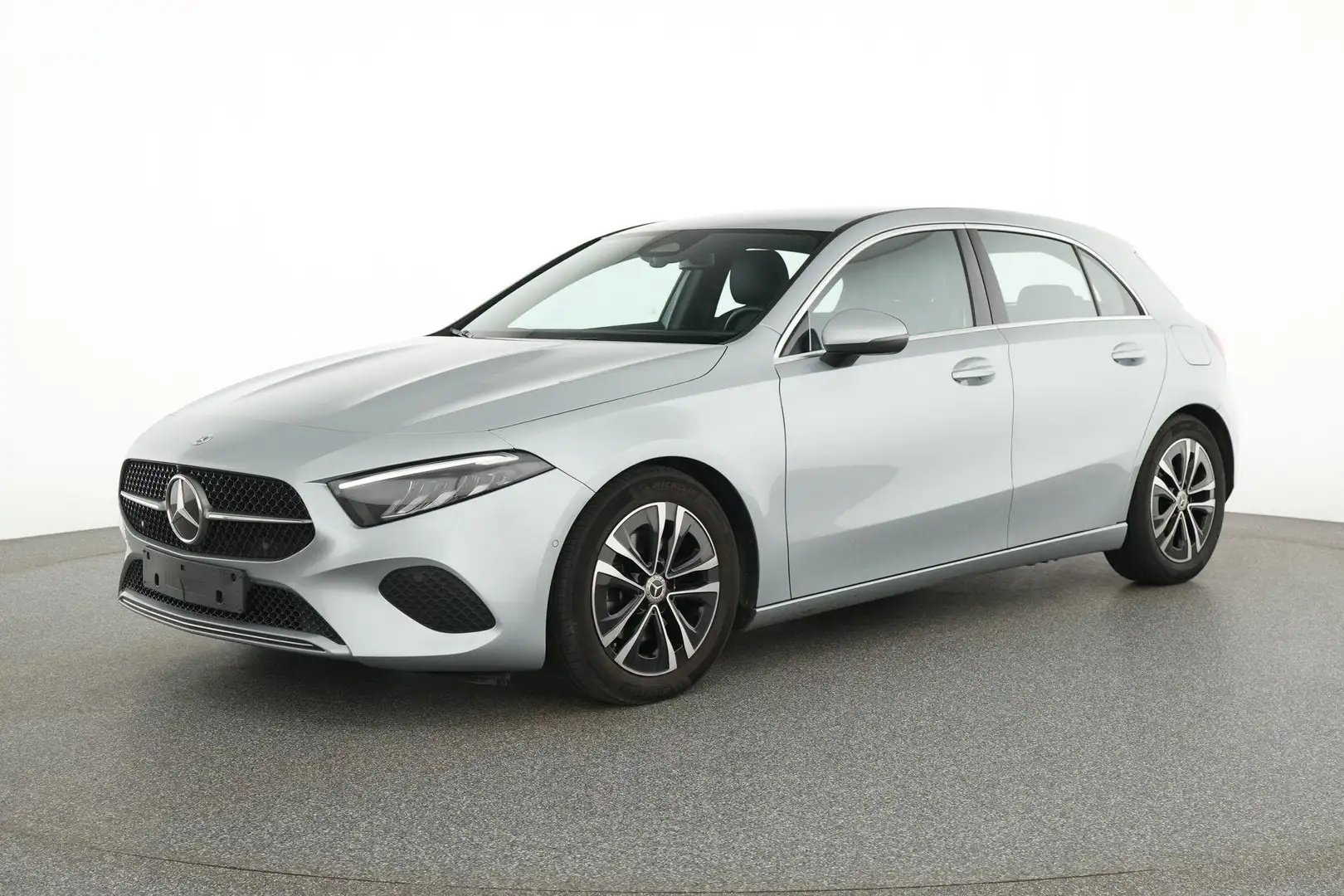 Mercedes-Benz A 180 d Luxury Line Silber - 1