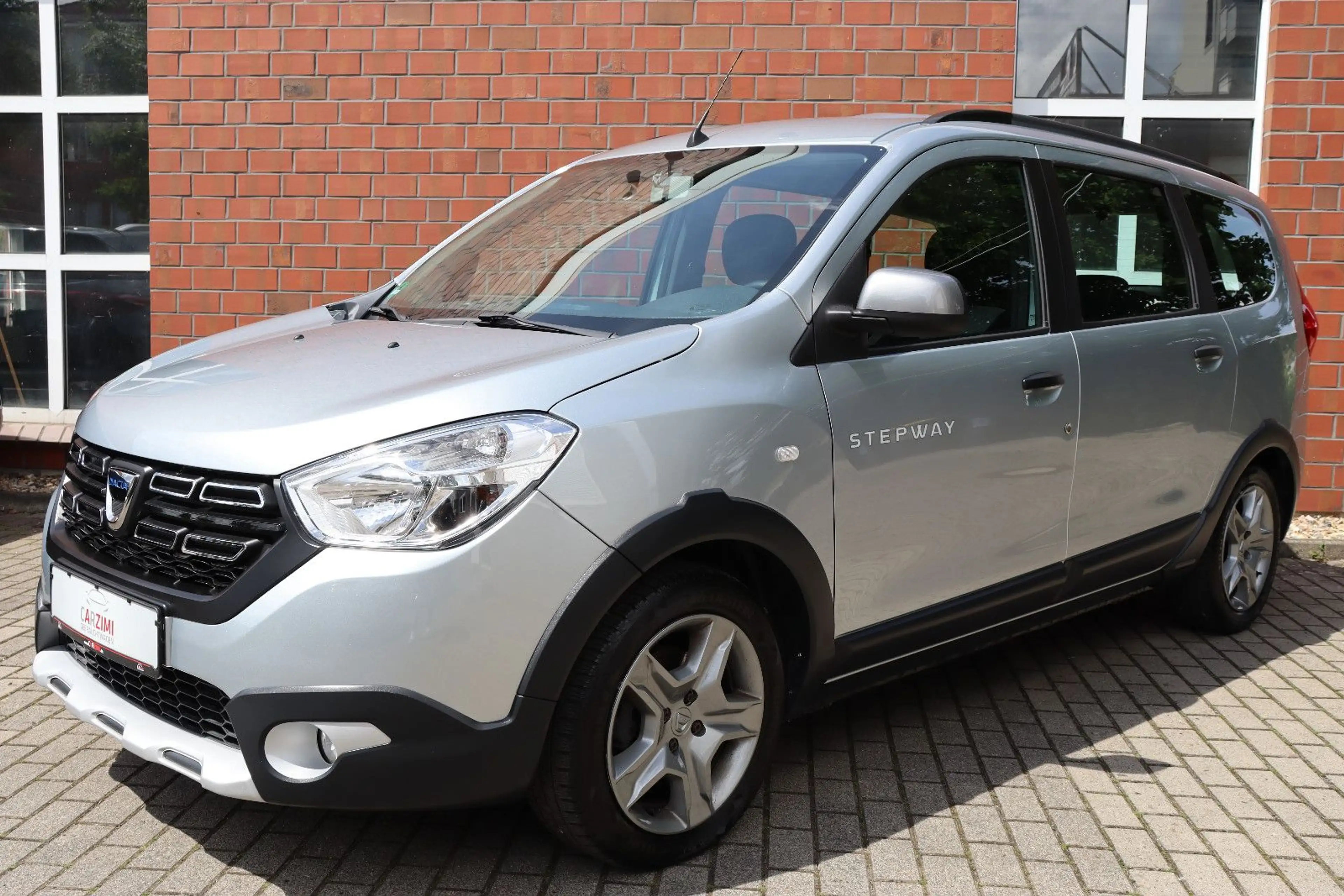 Dacia Lodgy 1.5 dCi Stepway Plus Navi Kamera 1.Hand — photo 2