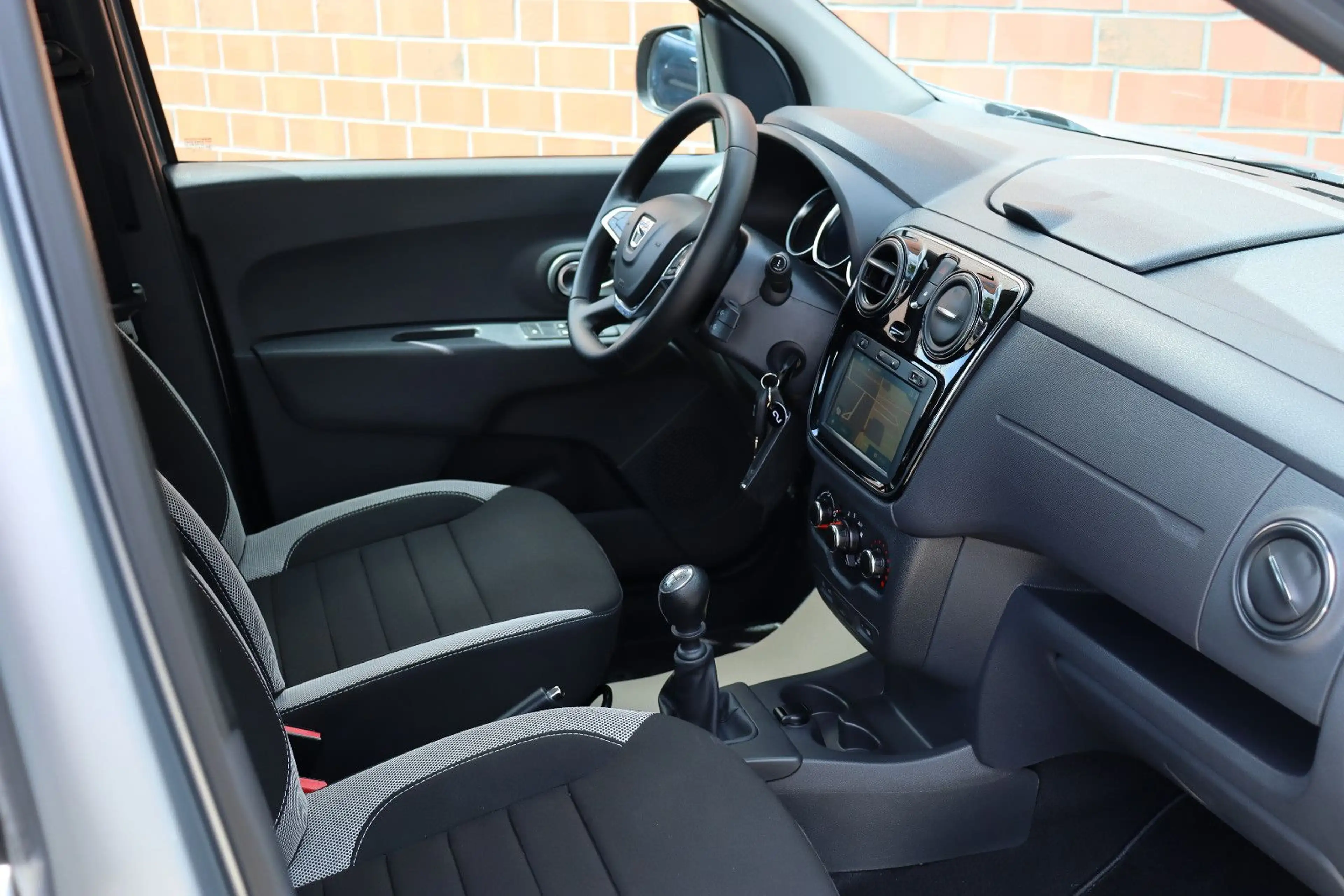 Dacia Lodgy 1.5 dCi Stepway Plus Navi Kamera 1.Hand — photo 12