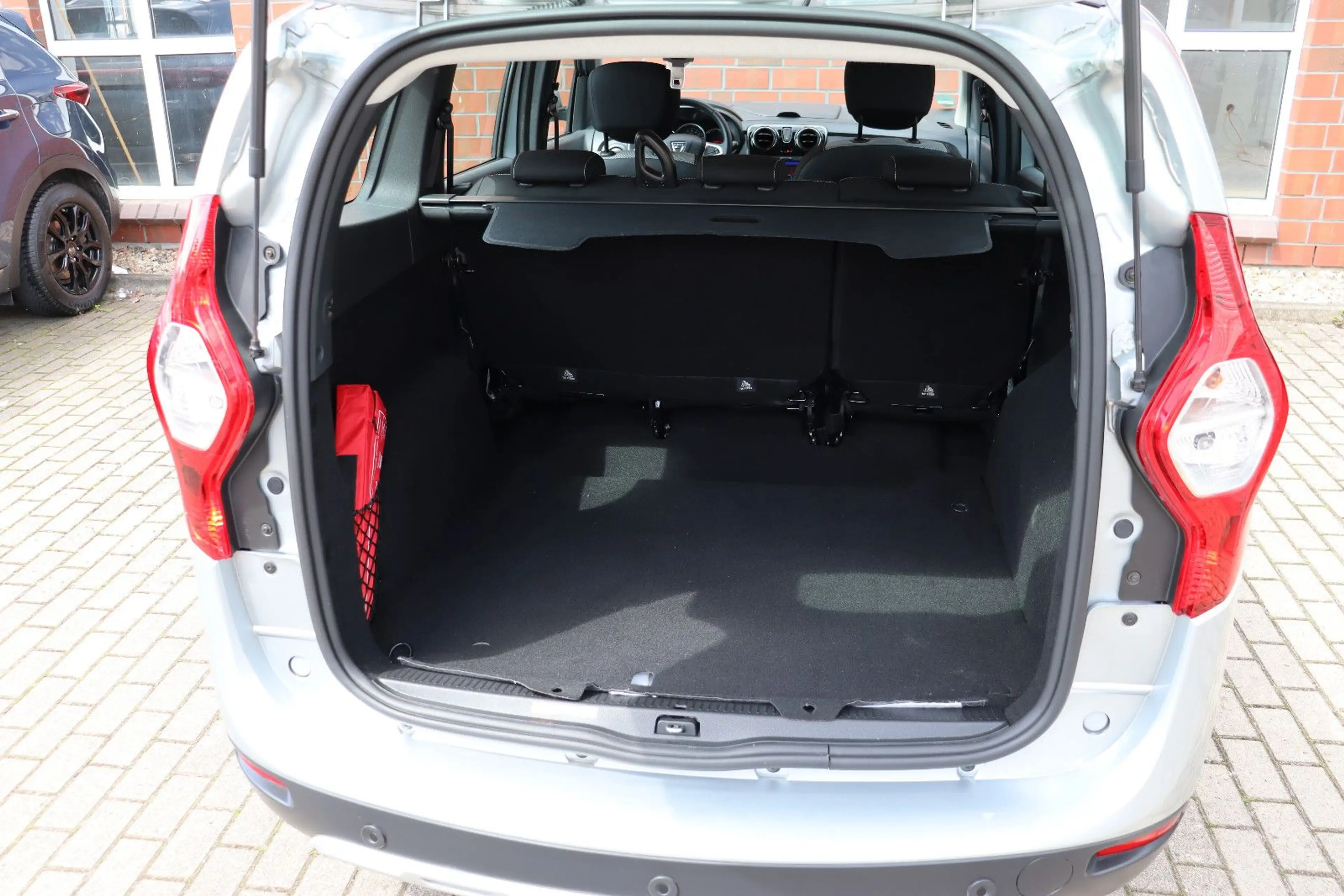 Dacia Lodgy 1.5 dCi Stepway Plus Navi Kamera 1.Hand — photo 10